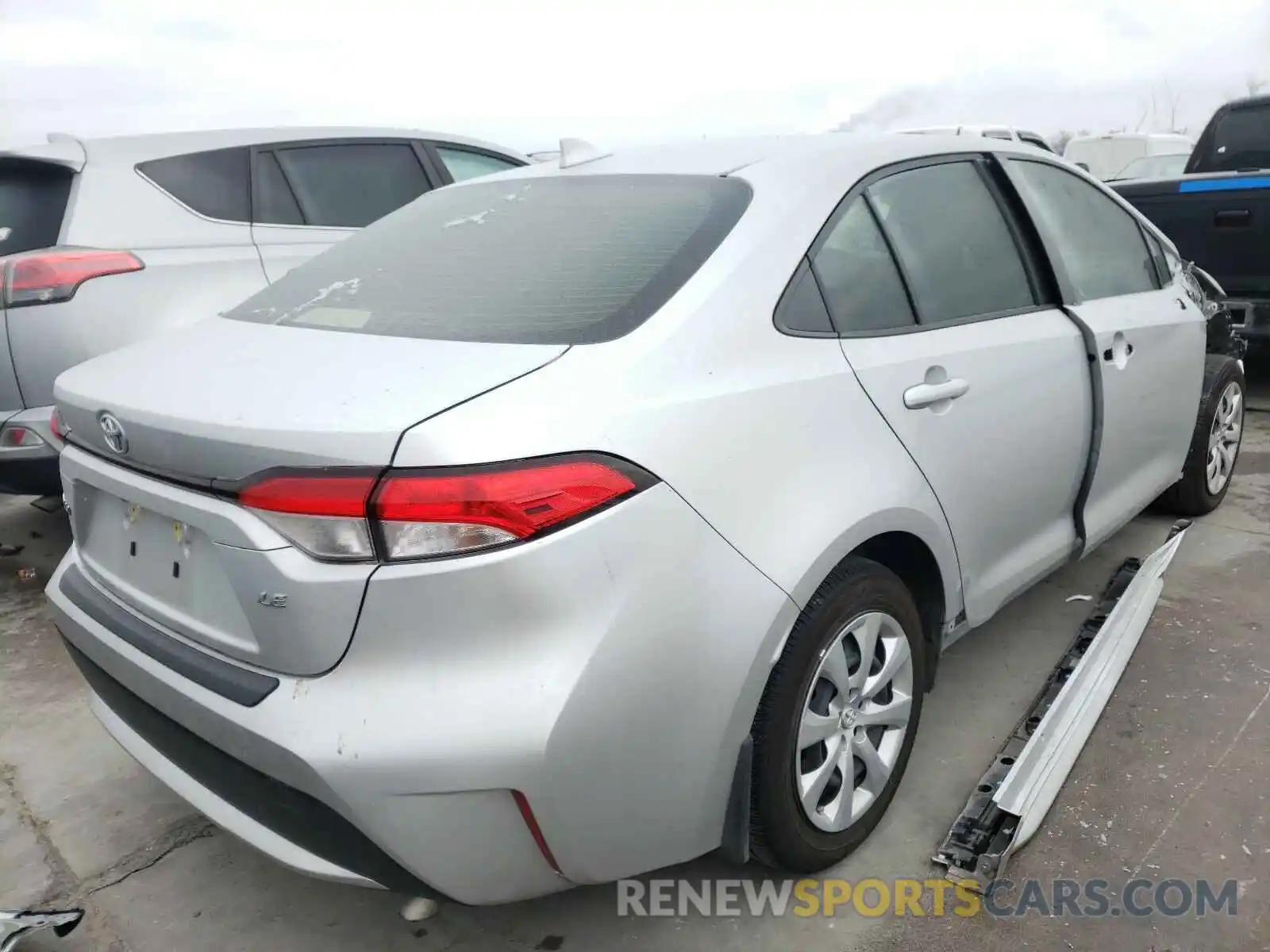 4 Photograph of a damaged car JTDEPRAE7LJ076670 TOYOTA COROLLA 2020