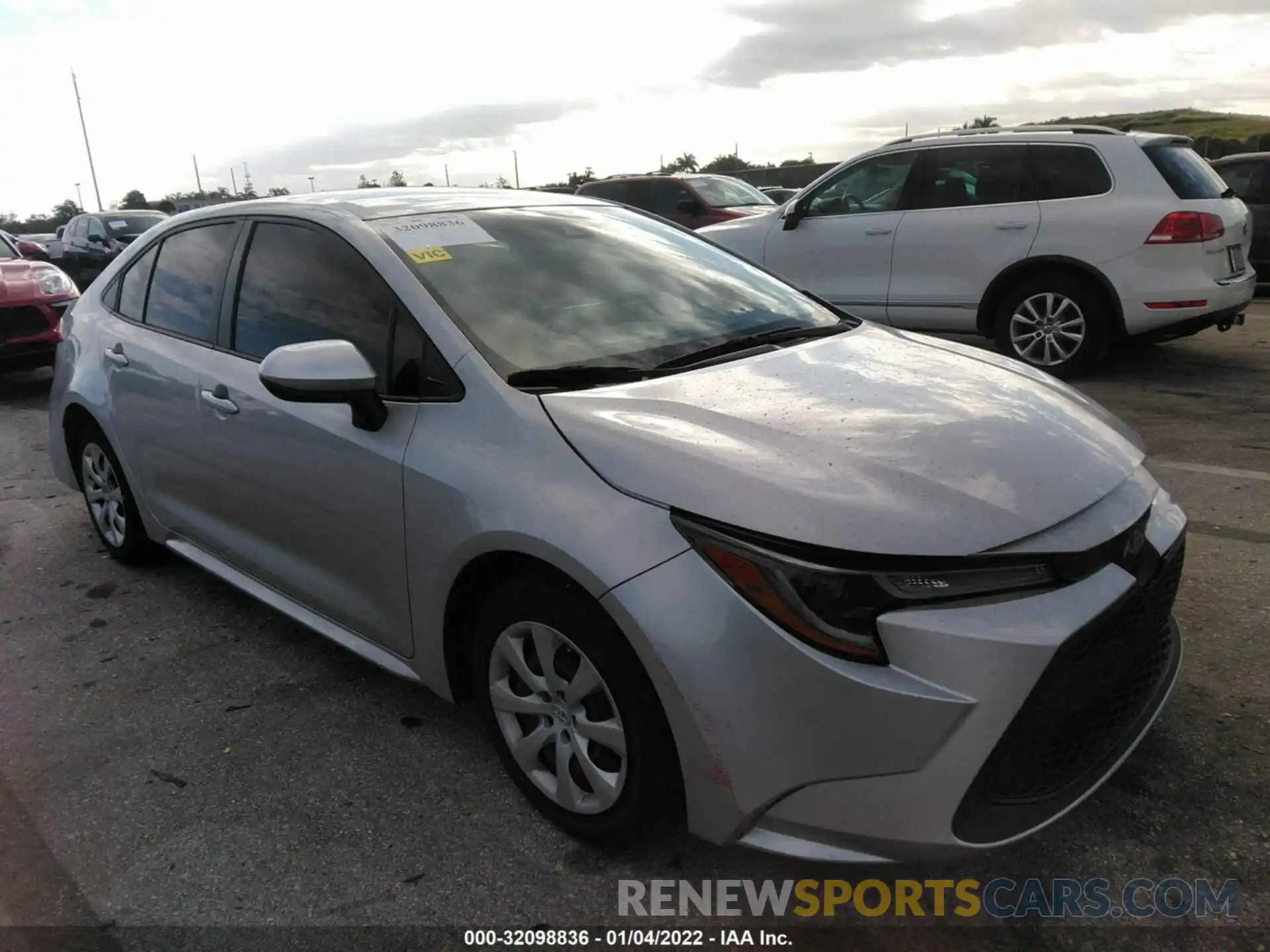 1 Photograph of a damaged car JTDEPRAE7LJ076989 TOYOTA COROLLA 2020