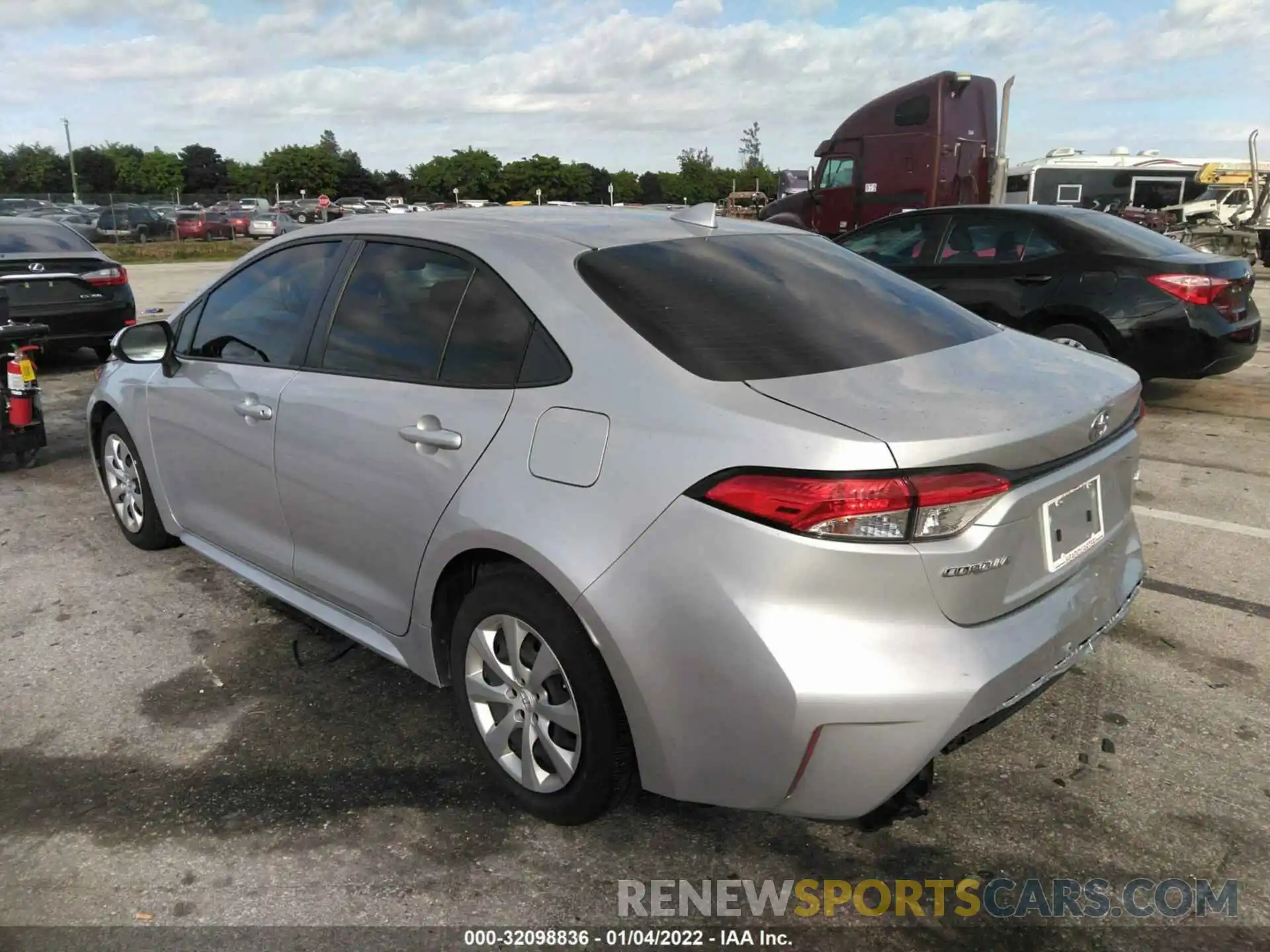 3 Photograph of a damaged car JTDEPRAE7LJ076989 TOYOTA COROLLA 2020