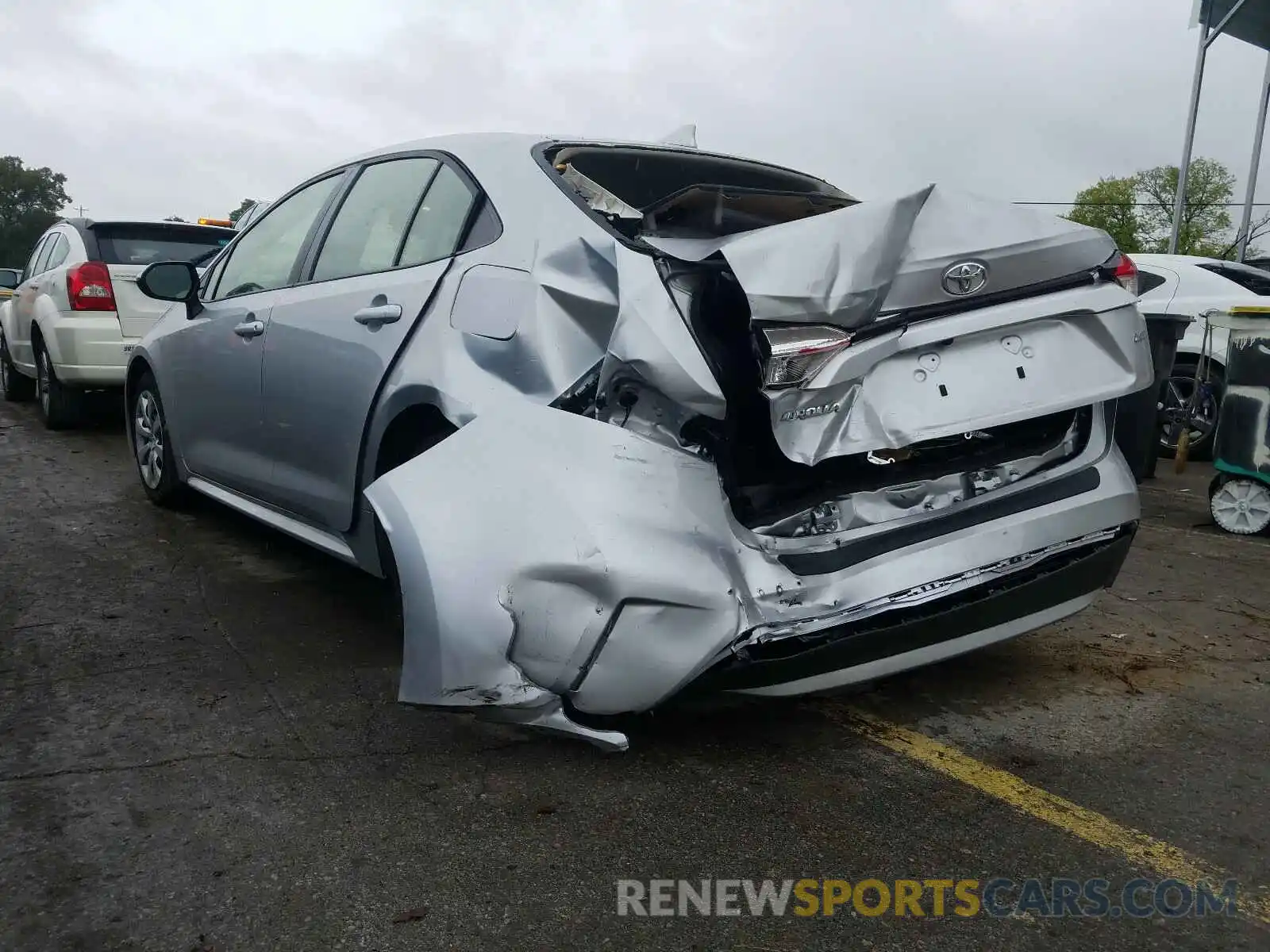 3 Photograph of a damaged car JTDEPRAE7LJ077317 TOYOTA COROLLA 2020