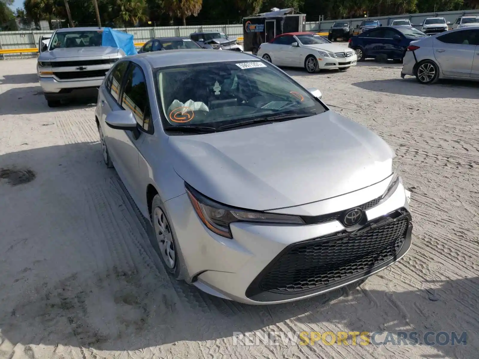 1 Photograph of a damaged car JTDEPRAE7LJ077611 TOYOTA COROLLA 2020