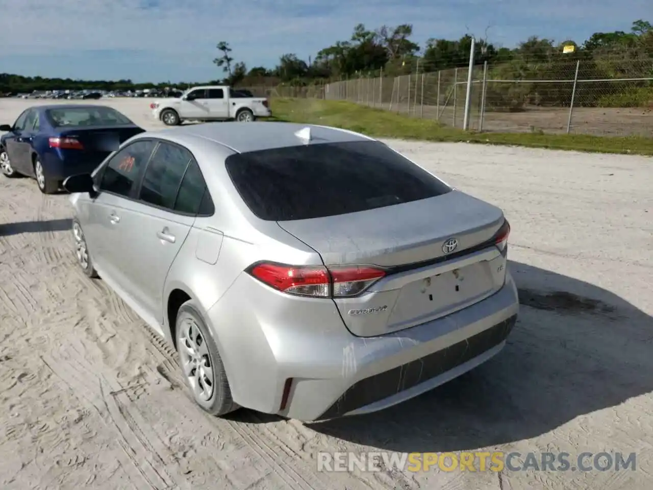 3 Photograph of a damaged car JTDEPRAE7LJ077611 TOYOTA COROLLA 2020