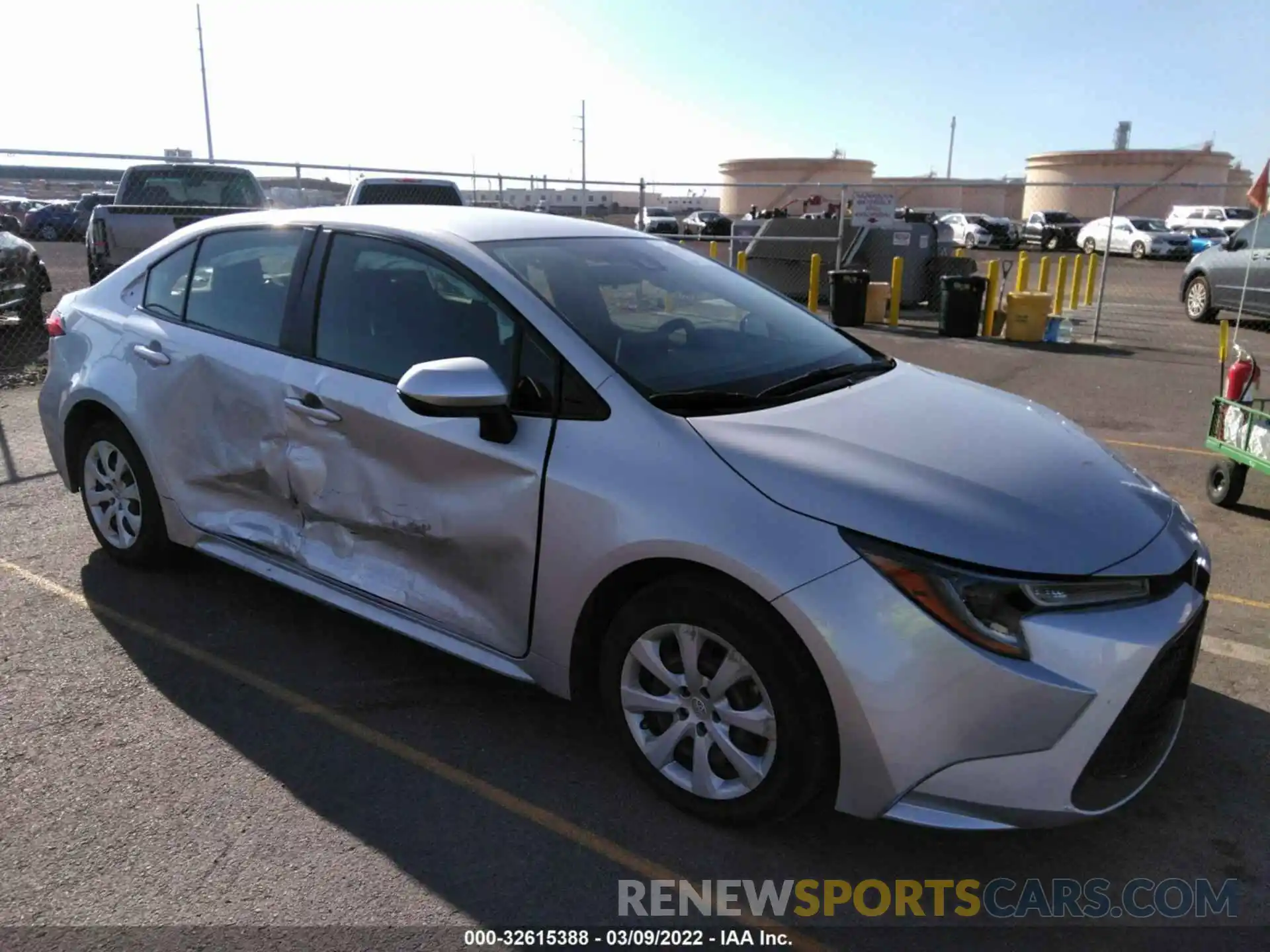 1 Photograph of a damaged car JTDEPRAE7LJ077897 TOYOTA COROLLA 2020