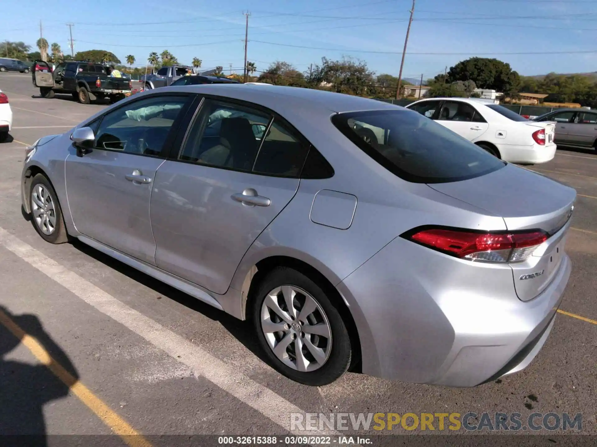 3 Photograph of a damaged car JTDEPRAE7LJ077897 TOYOTA COROLLA 2020