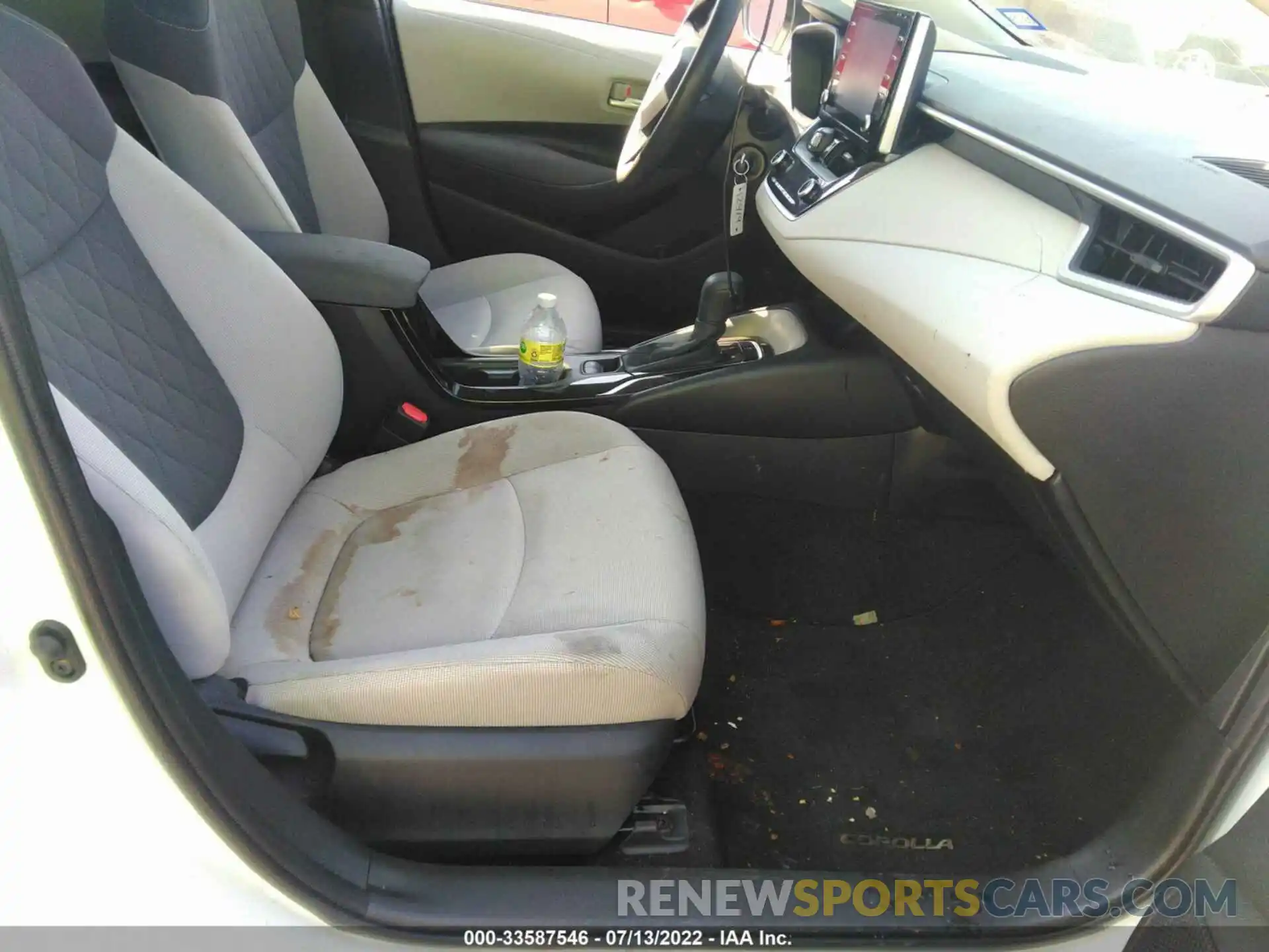 5 Photograph of a damaged car JTDEPRAE7LJ082520 TOYOTA COROLLA 2020