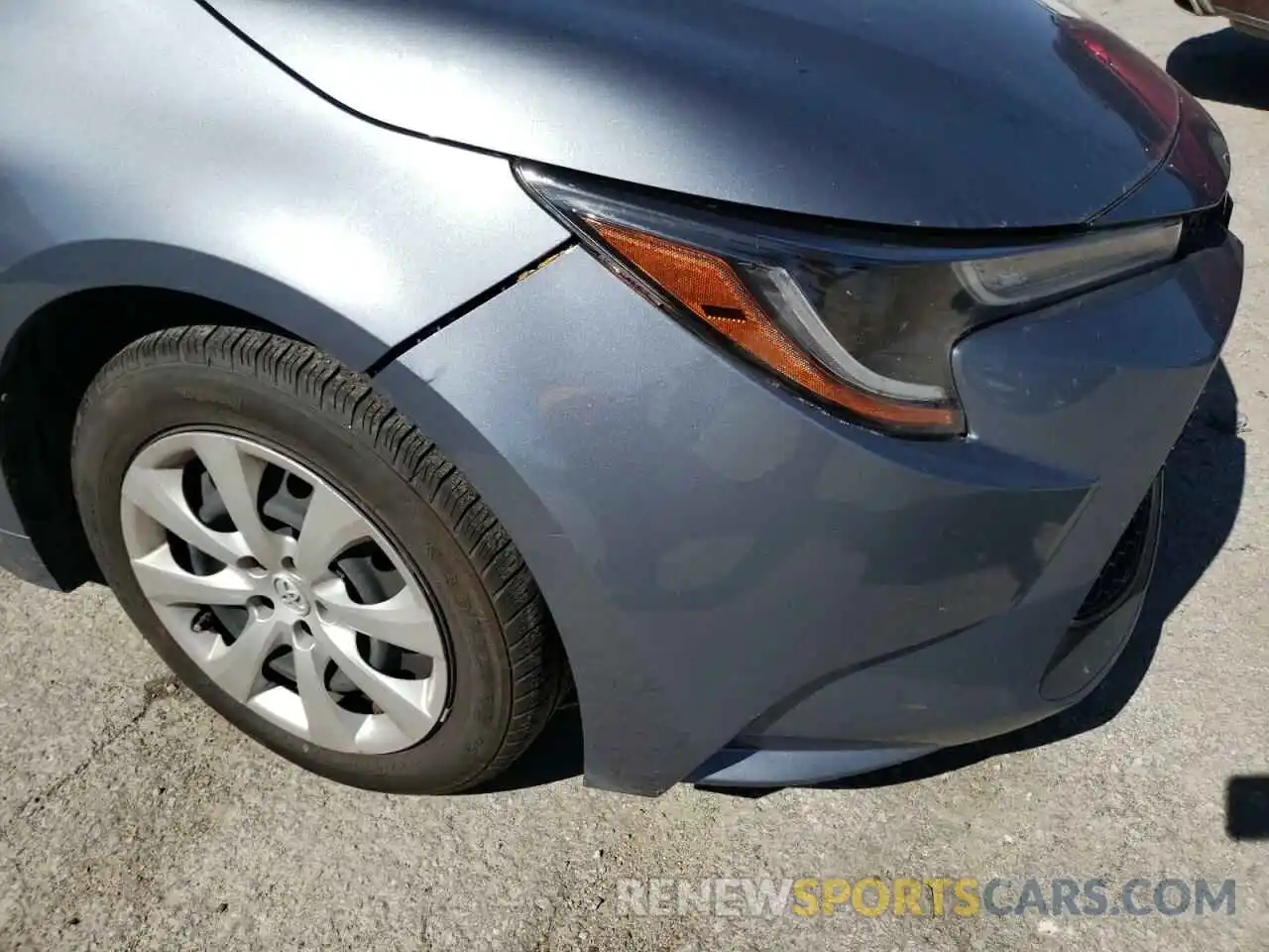 9 Photograph of a damaged car JTDEPRAE7LJ087670 TOYOTA COROLLA 2020