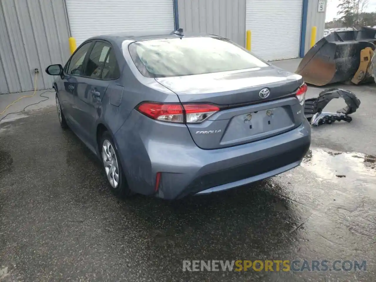 3 Photograph of a damaged car JTDEPRAE7LJ087863 TOYOTA COROLLA 2020