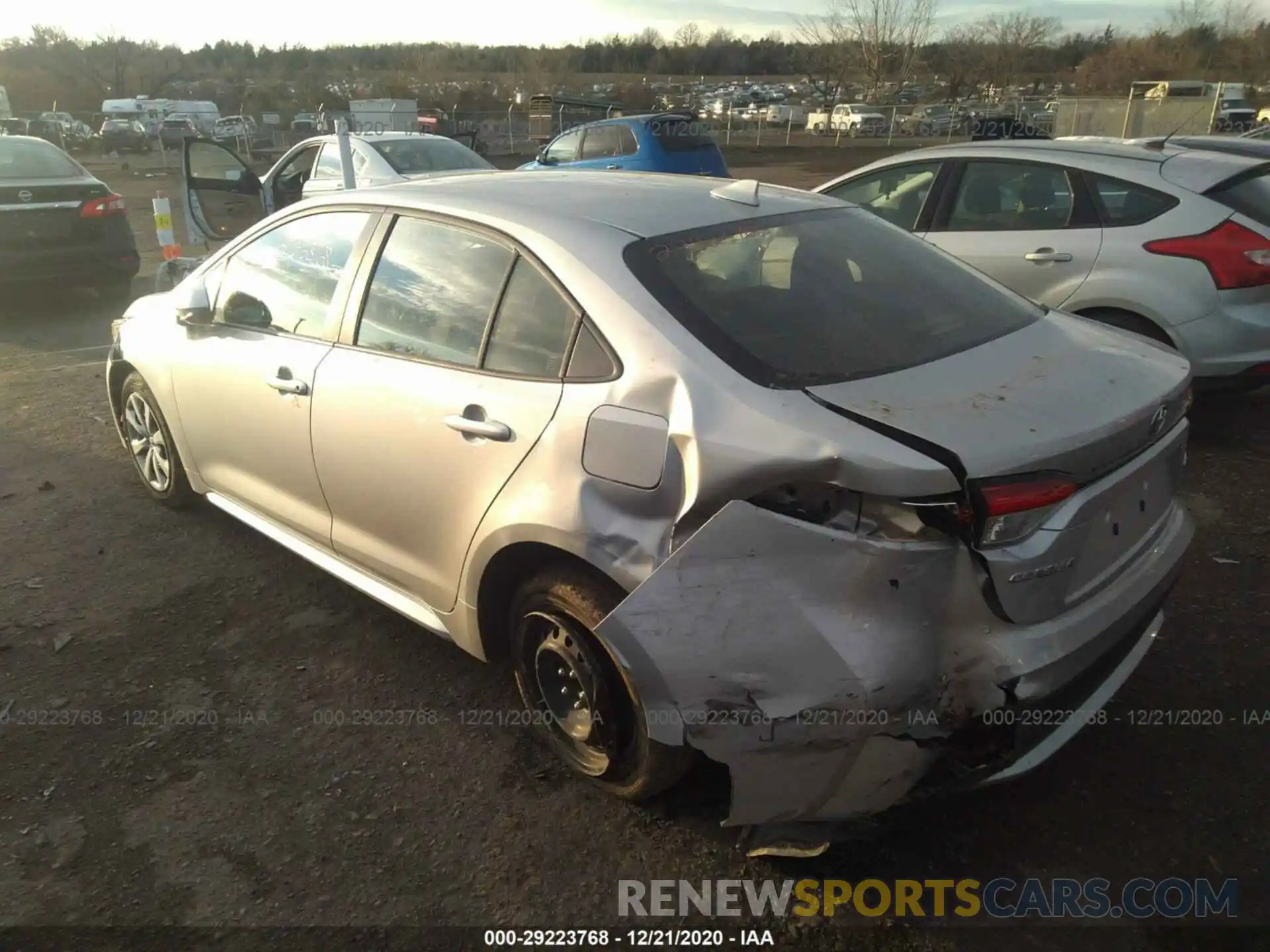 3 Photograph of a damaged car JTDEPRAE7LJ094750 TOYOTA COROLLA 2020