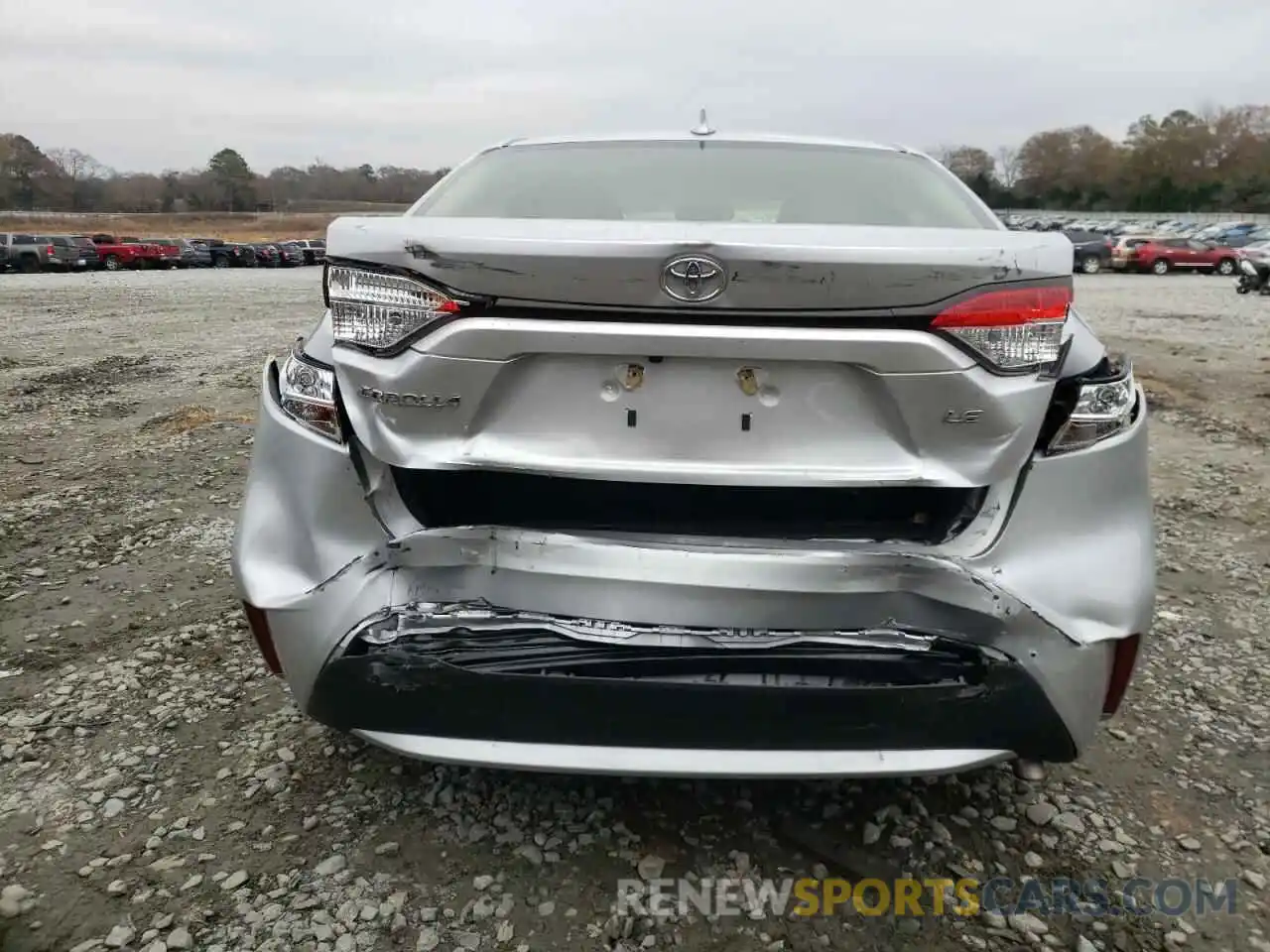 9 Photograph of a damaged car JTDEPRAE7LJ095963 TOYOTA COROLLA 2020