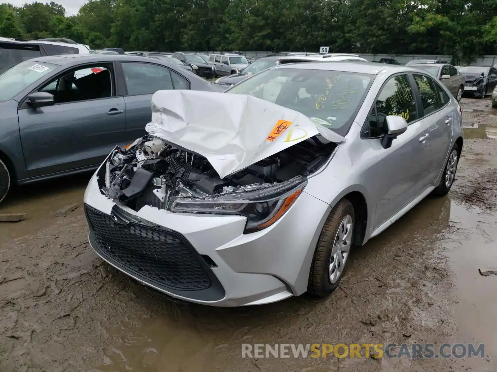 2 Photograph of a damaged car JTDEPRAE7LJ096188 TOYOTA COROLLA 2020