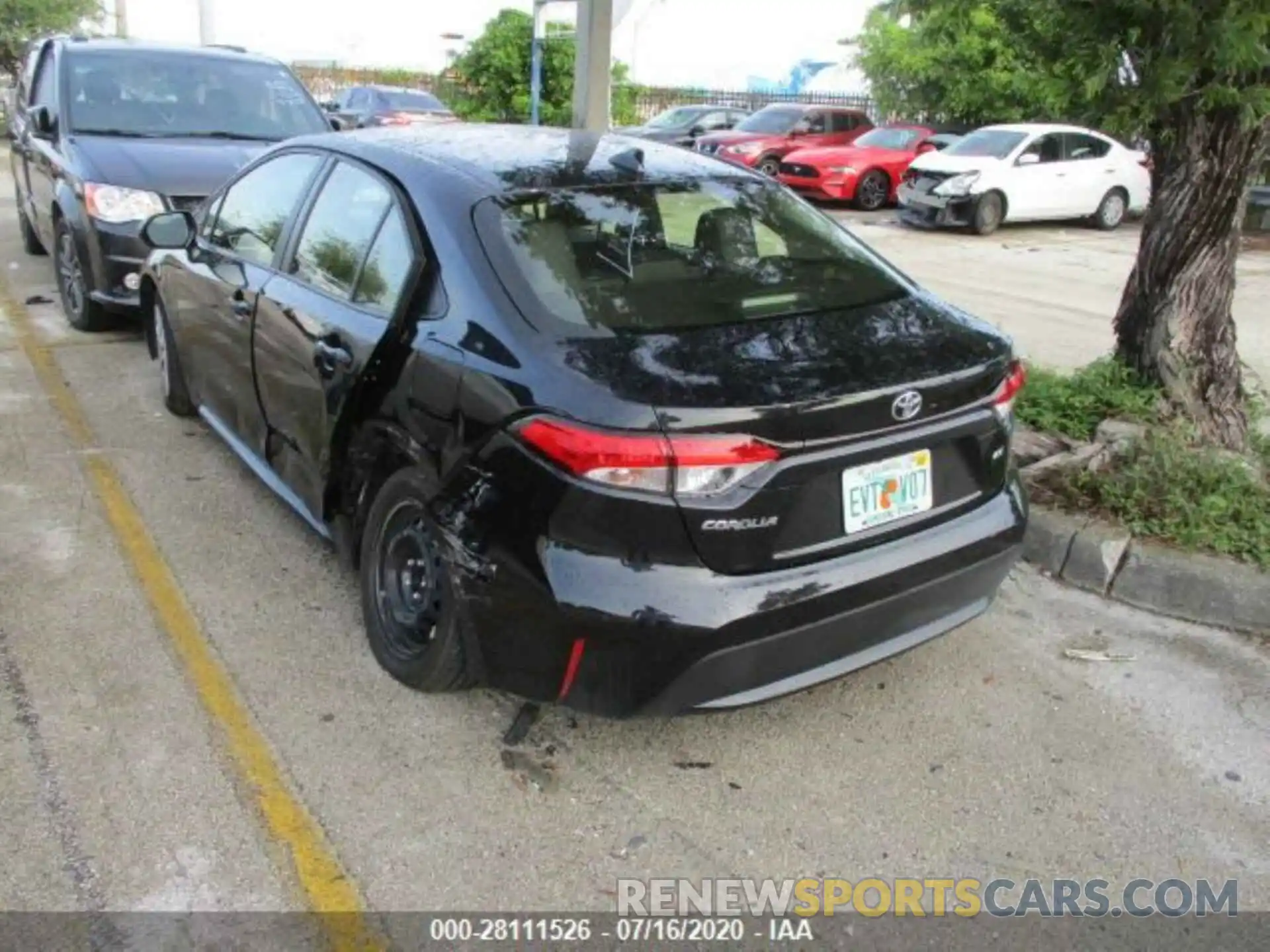 1 Photograph of a damaged car JTDEPRAE7LJ096501 TOYOTA COROLLA 2020