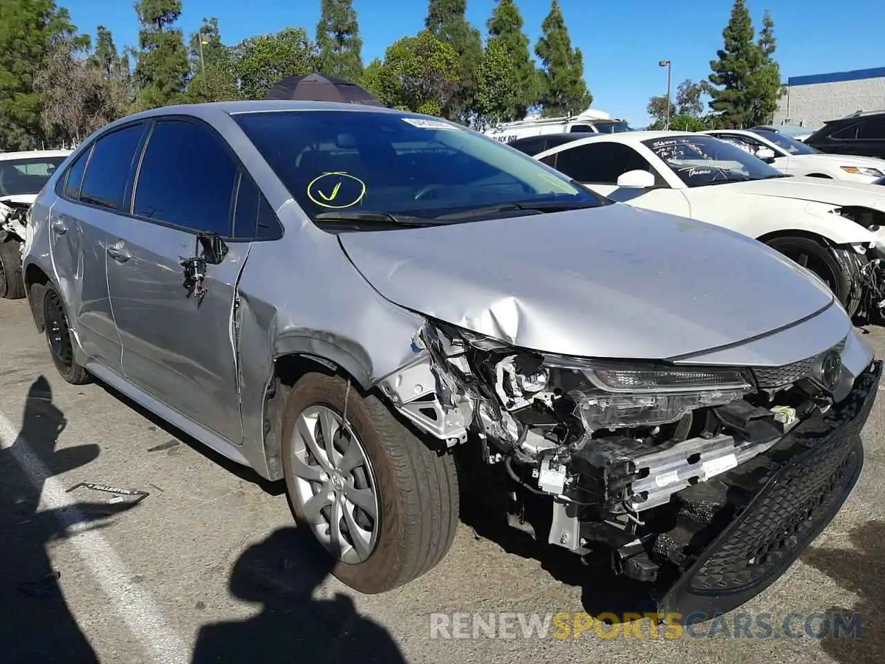 1 Photograph of a damaged car JTDEPRAE7LJ098409 TOYOTA COROLLA 2020