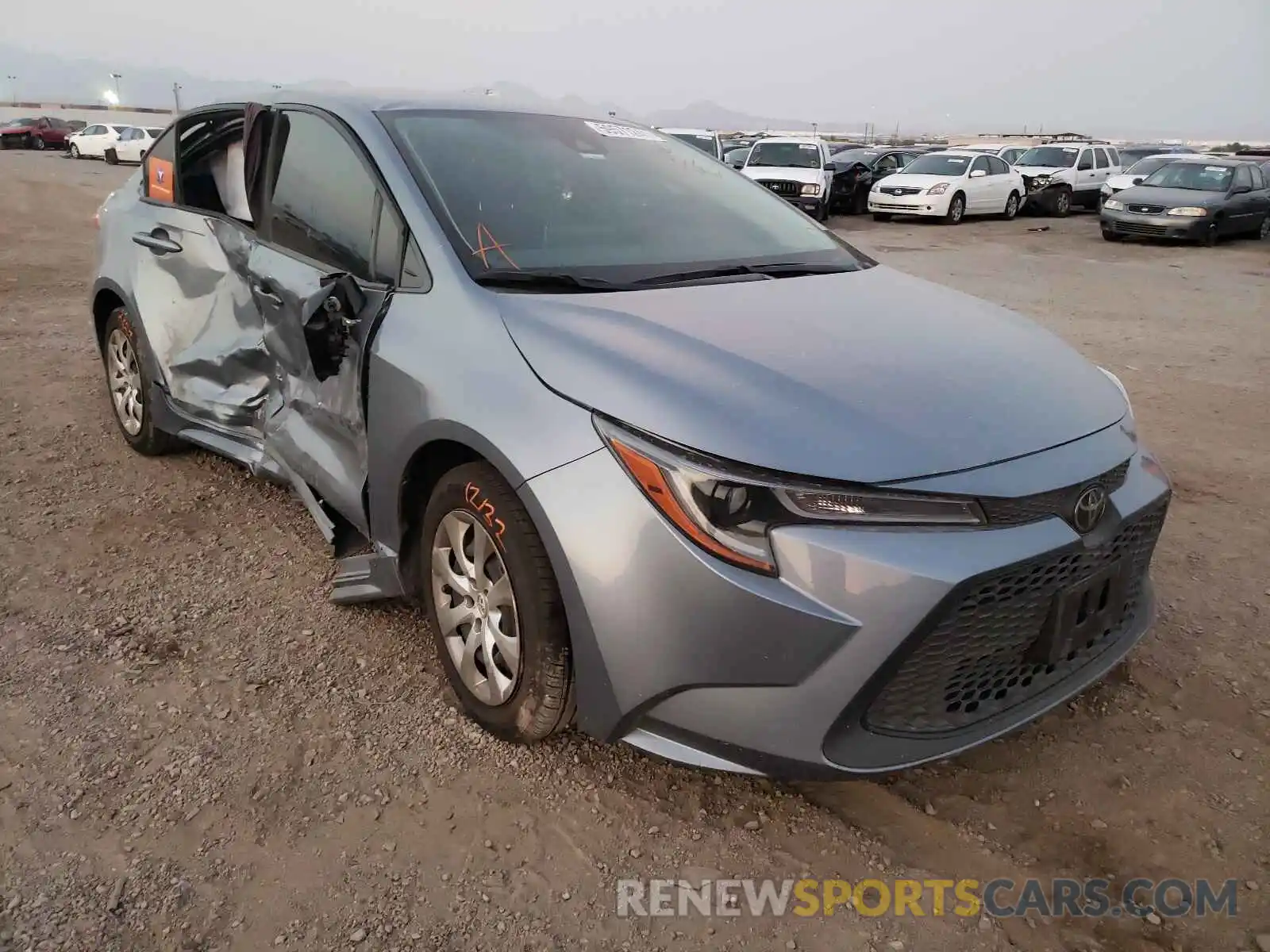 1 Photograph of a damaged car JTDEPRAE7LJ099561 TOYOTA COROLLA 2020