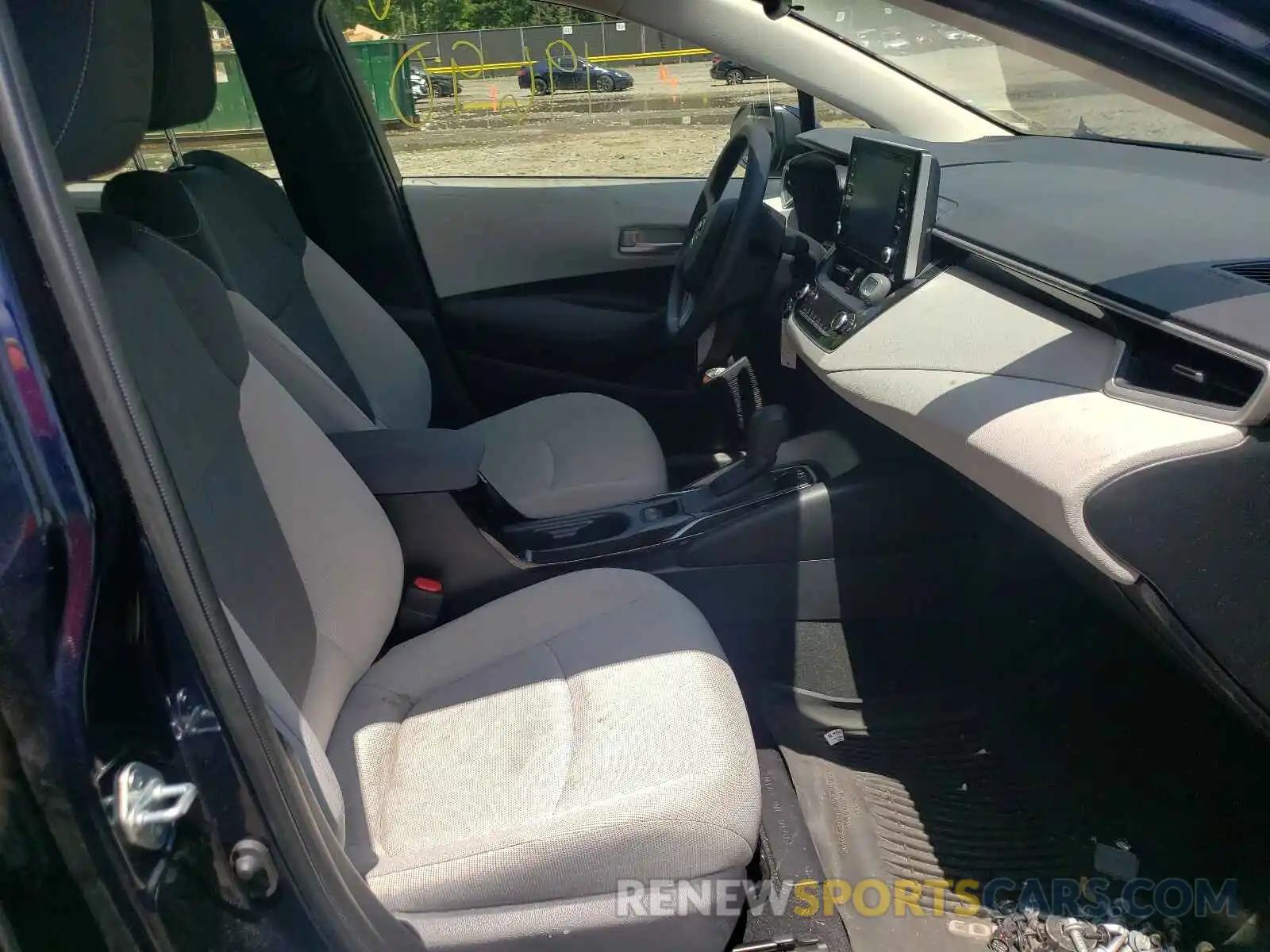 5 Photograph of a damaged car JTDEPRAE7LJ099995 TOYOTA COROLLA 2020