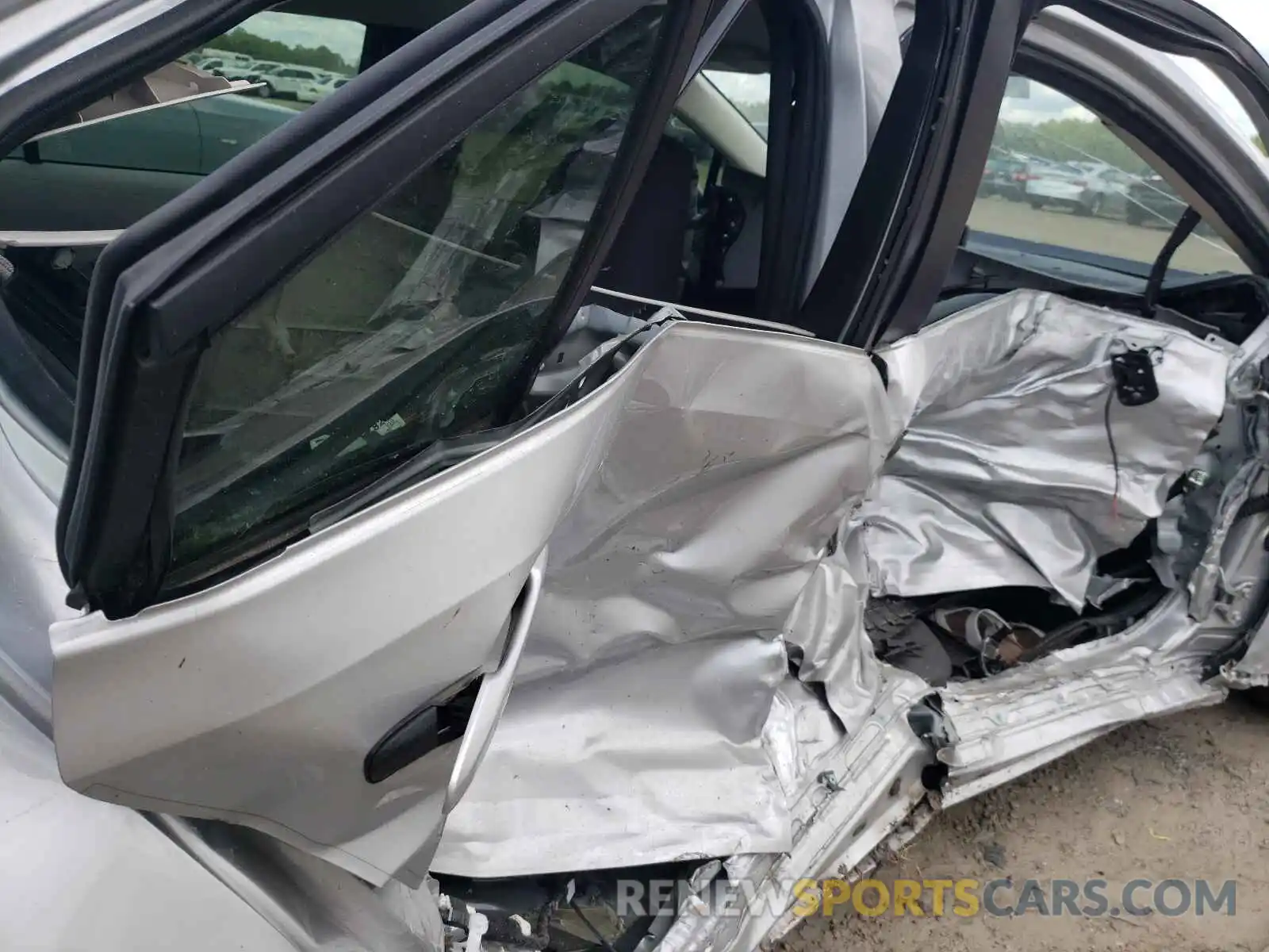 9 Photograph of a damaged car JTDEPRAE7LJ101356 TOYOTA COROLLA 2020