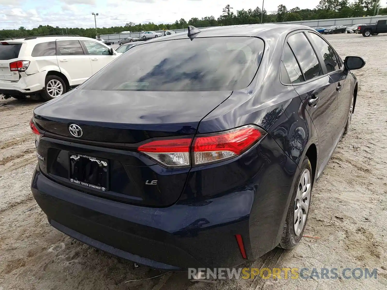 4 Photograph of a damaged car JTDEPRAE7LJ102121 TOYOTA COROLLA 2020