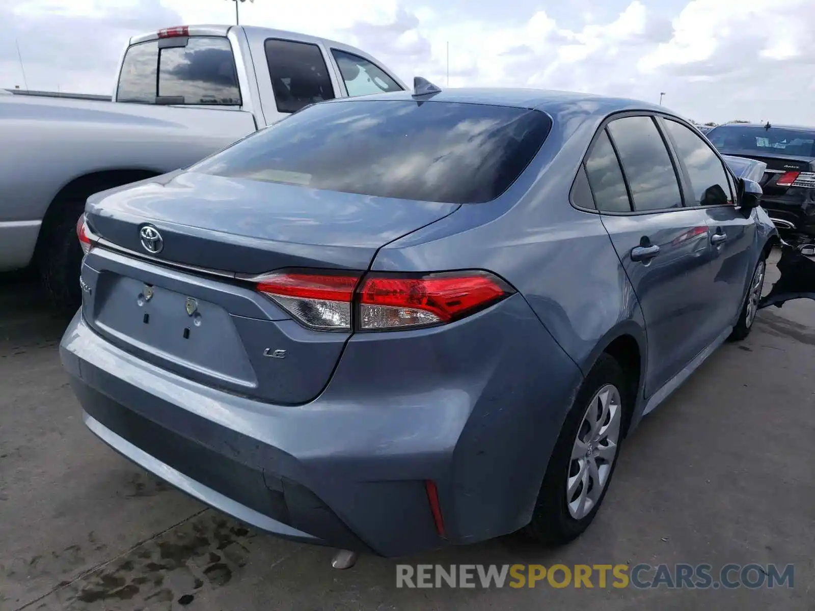 4 Photograph of a damaged car JTDEPRAE7LJ104631 TOYOTA COROLLA 2020