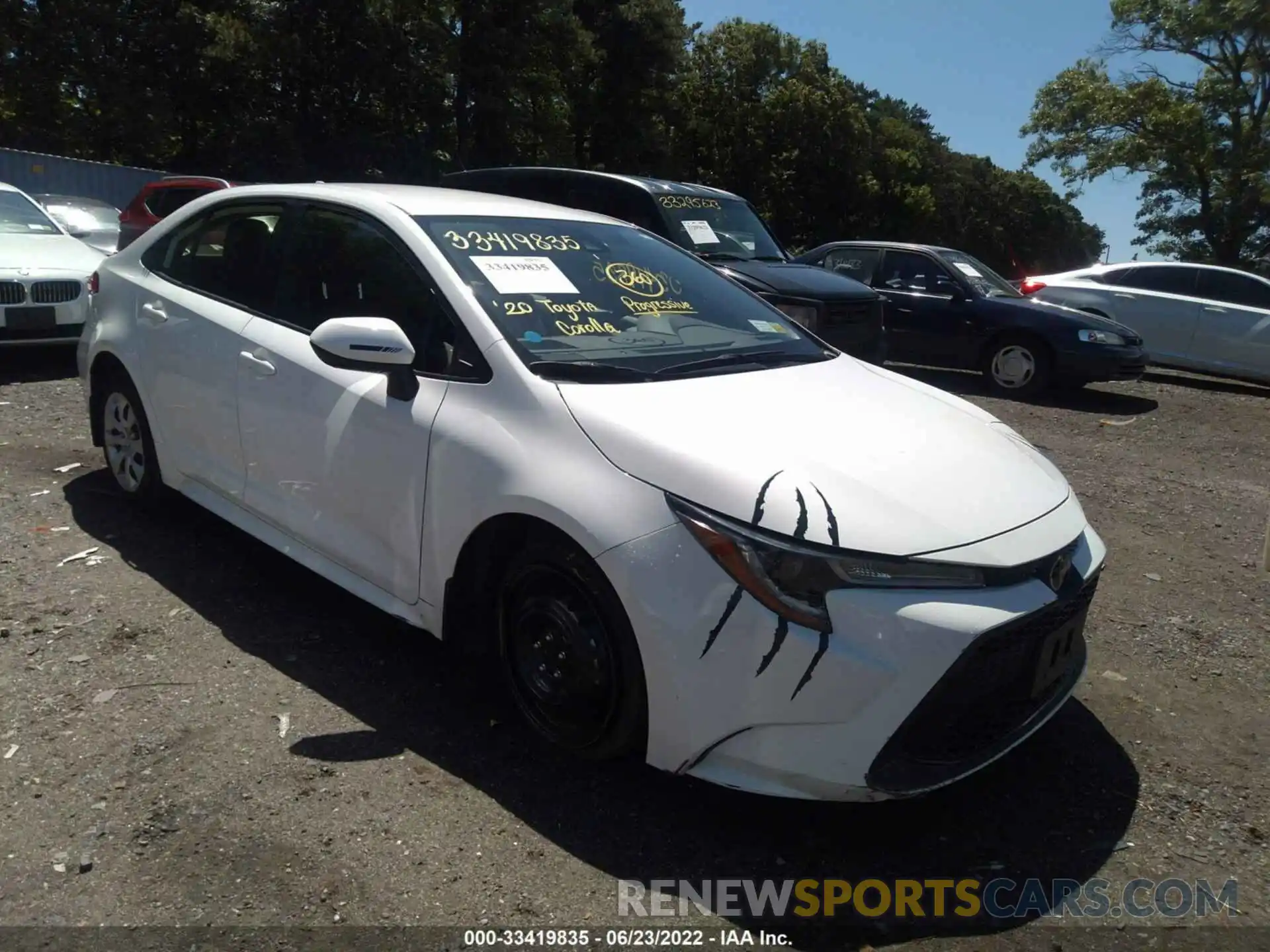 1 Photograph of a damaged car JTDEPRAE7LJ104905 TOYOTA COROLLA 2020