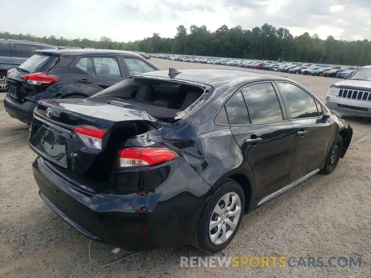 4 Photograph of a damaged car JTDEPRAE7LJ107318 TOYOTA COROLLA 2020