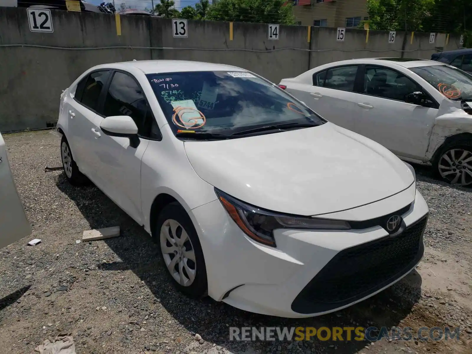 1 Photograph of a damaged car JTDEPRAE7LJ108002 TOYOTA COROLLA 2020