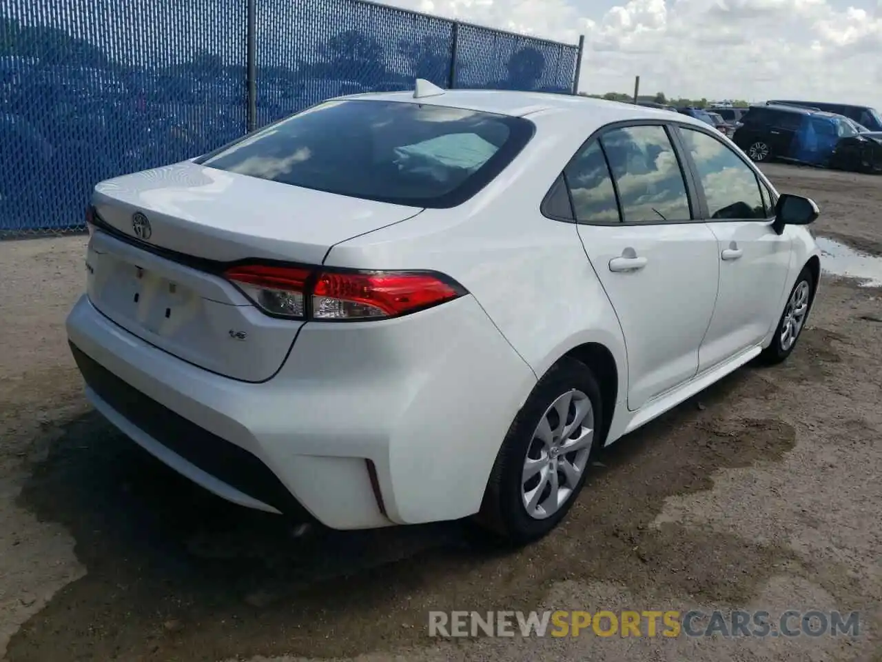 4 Photograph of a damaged car JTDEPRAE7LJ110008 TOYOTA COROLLA 2020