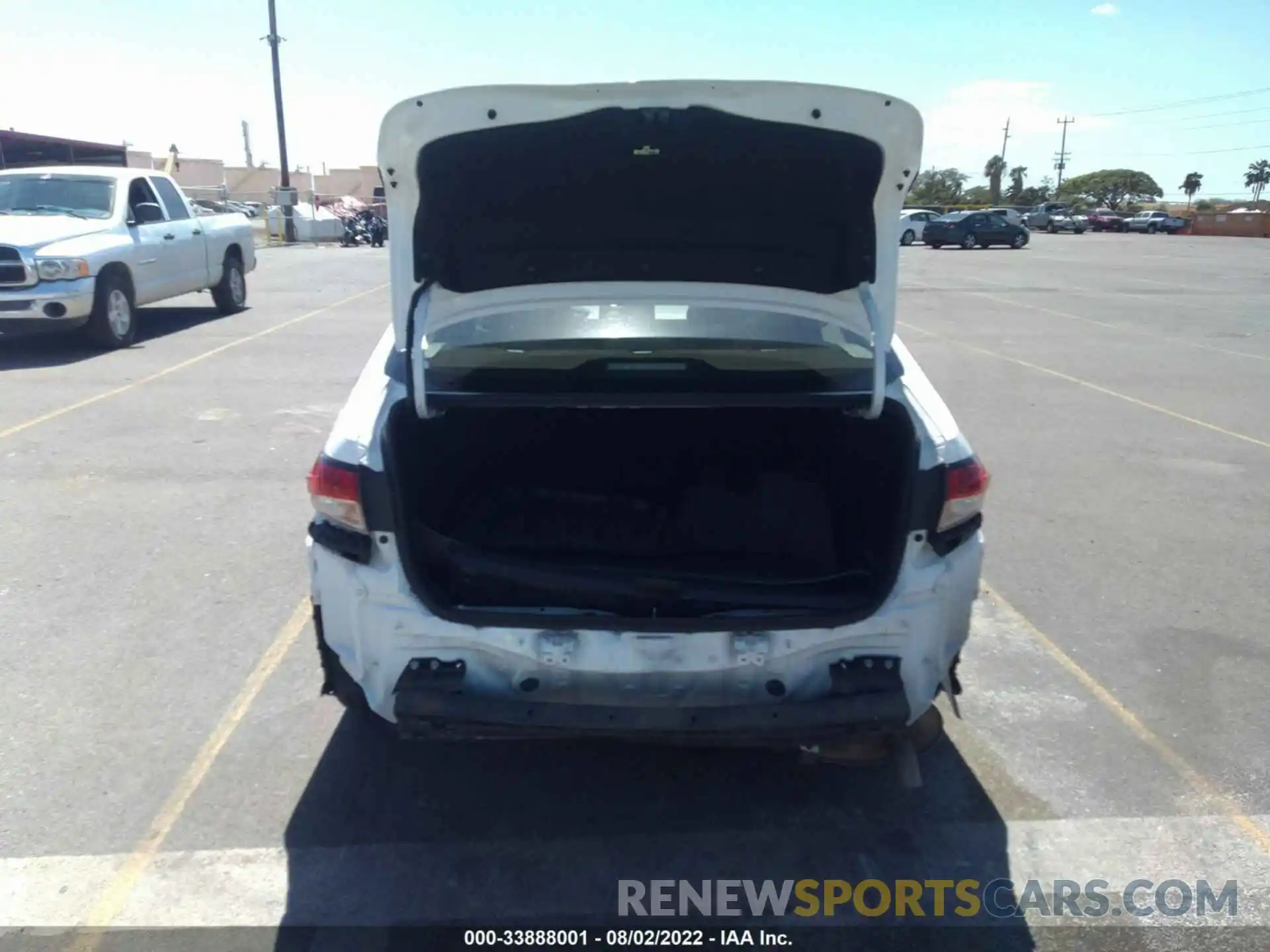 6 Photograph of a damaged car JTDEPRAE7LJ111319 TOYOTA COROLLA 2020