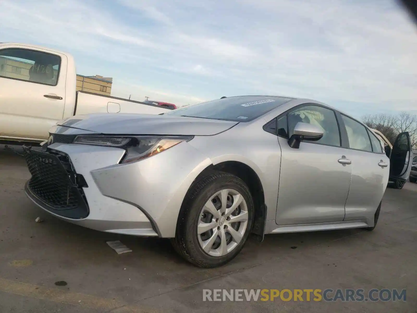 2 Photograph of a damaged car JTDEPRAE7LJ113118 TOYOTA COROLLA 2020