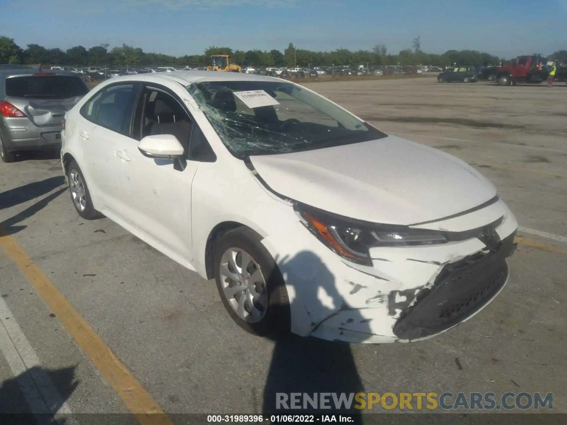 1 Photograph of a damaged car JTDEPRAE7LJ113328 TOYOTA COROLLA 2020