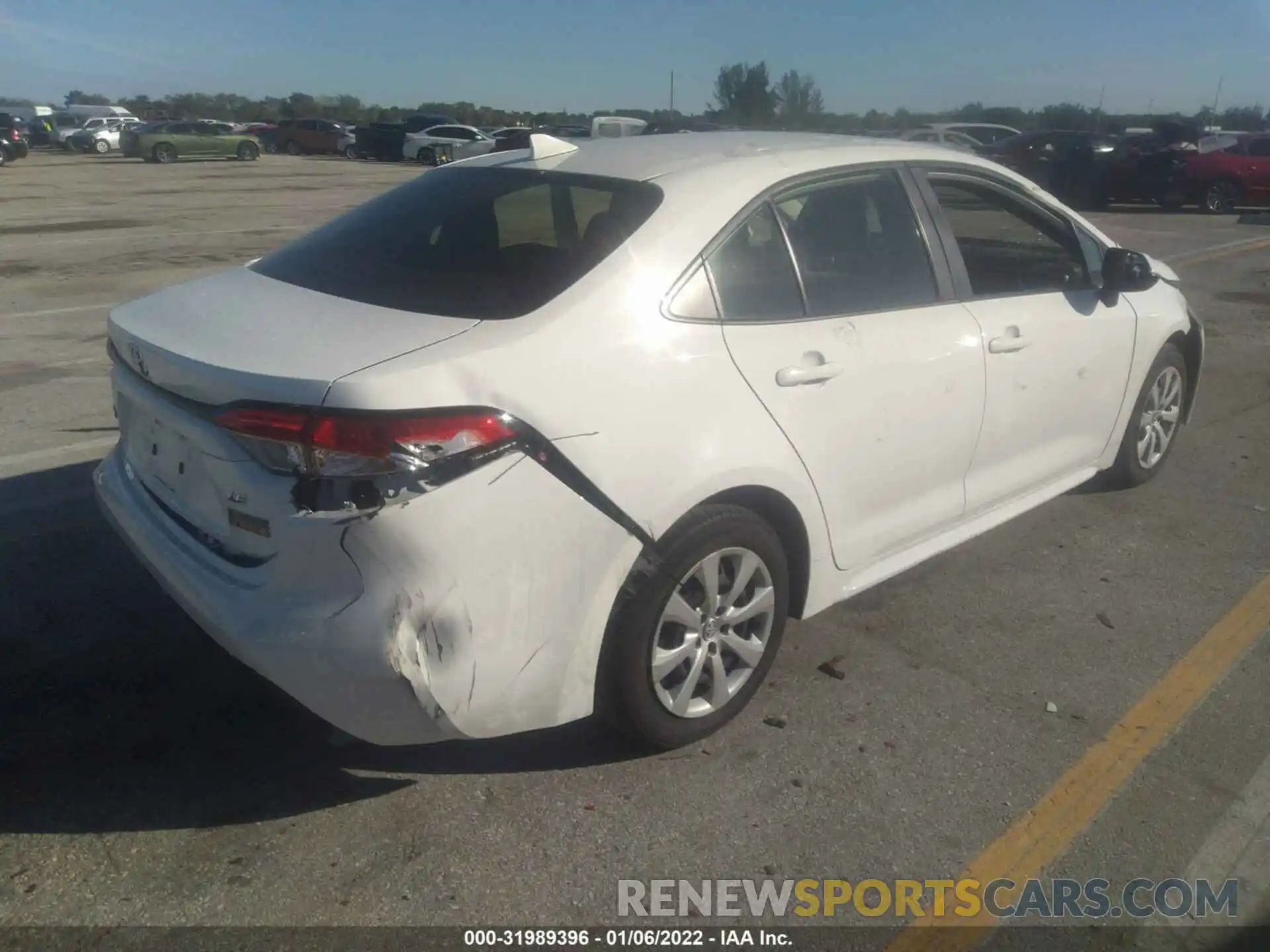 4 Photograph of a damaged car JTDEPRAE7LJ113328 TOYOTA COROLLA 2020