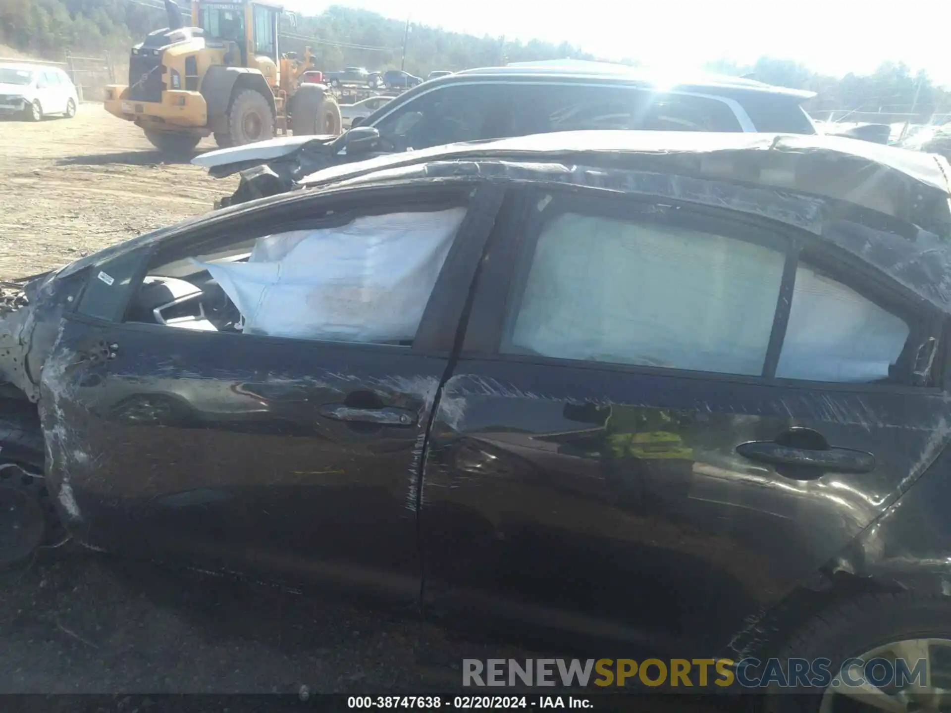 14 Photograph of a damaged car JTDEPRAE7LJ113846 TOYOTA COROLLA 2020