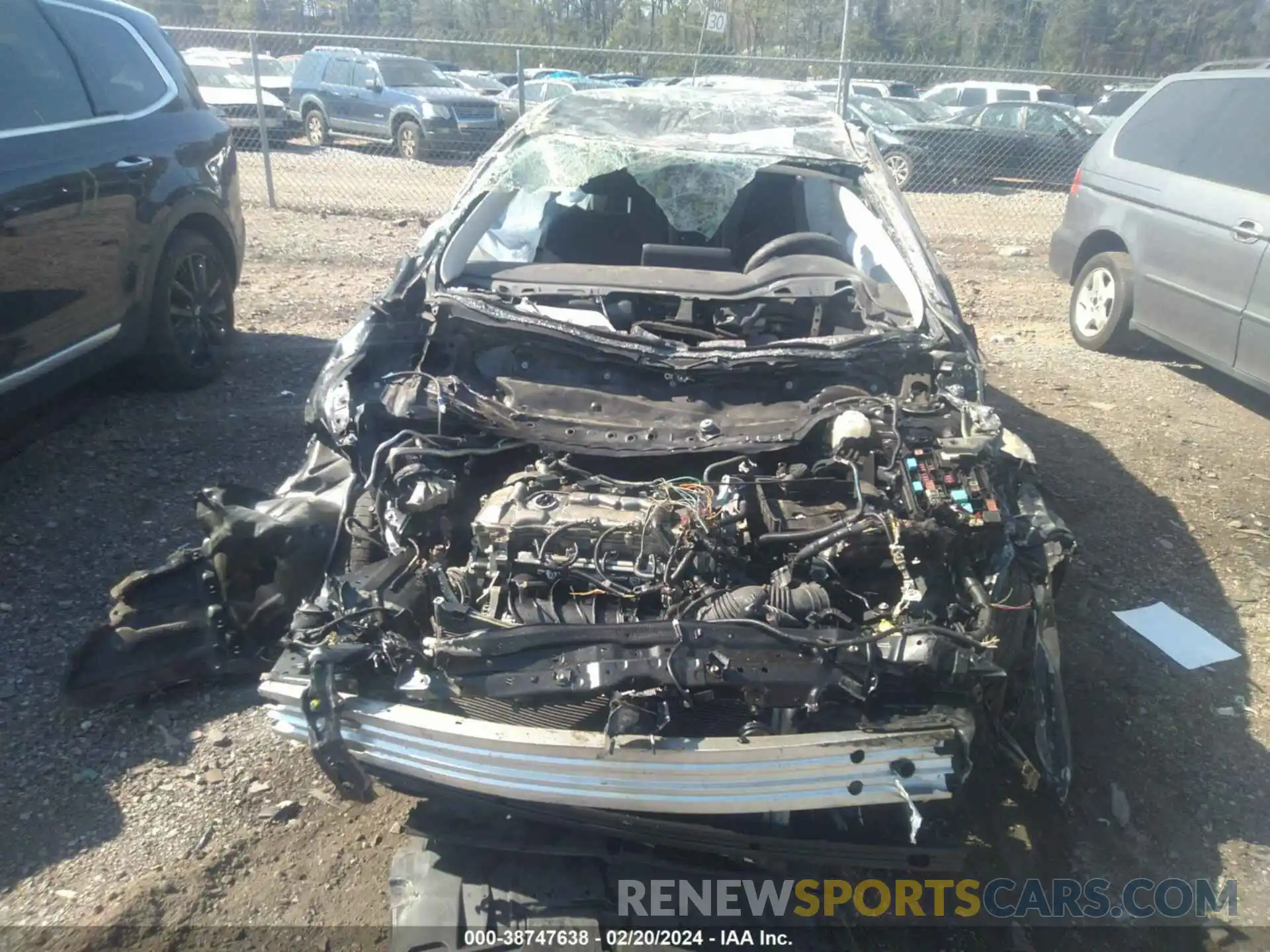 18 Photograph of a damaged car JTDEPRAE7LJ113846 TOYOTA COROLLA 2020