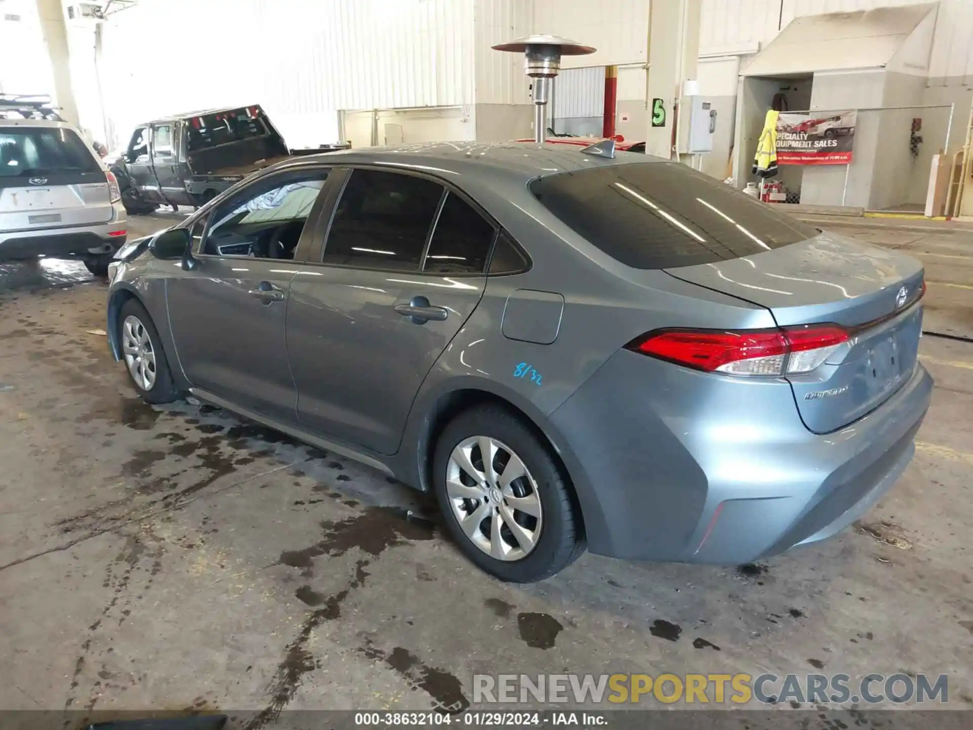 3 Photograph of a damaged car JTDEPRAE7LJ114270 TOYOTA COROLLA 2020