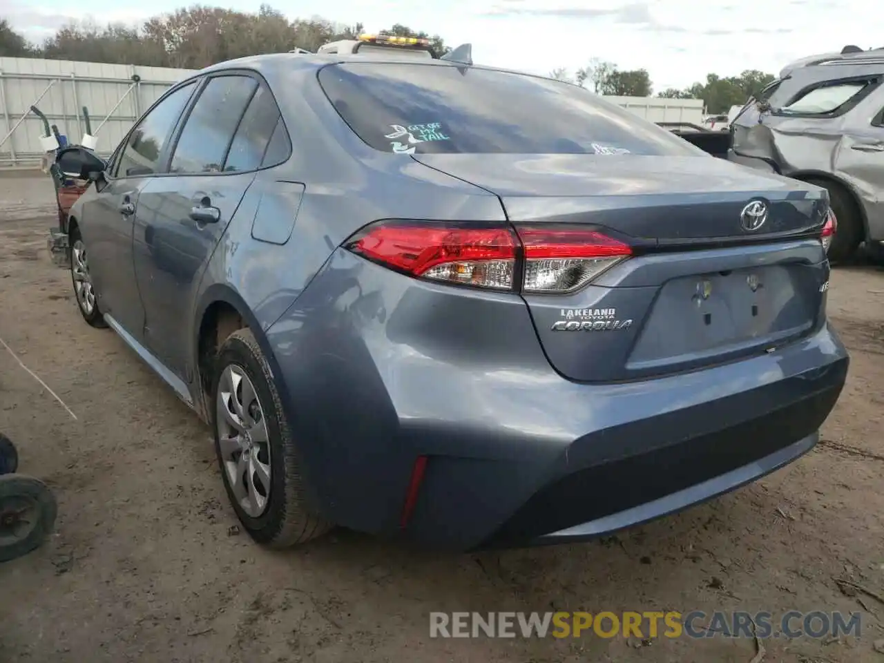 3 Photograph of a damaged car JTDEPRAE7LJ116004 TOYOTA COROLLA 2020