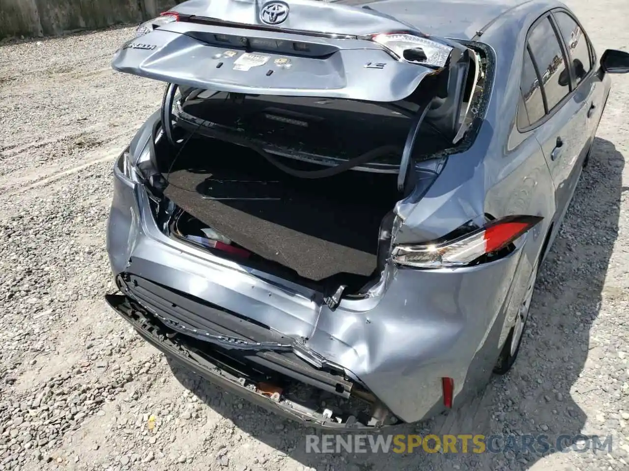 9 Photograph of a damaged car JTDEPRAE8LJ000228 TOYOTA COROLLA 2020