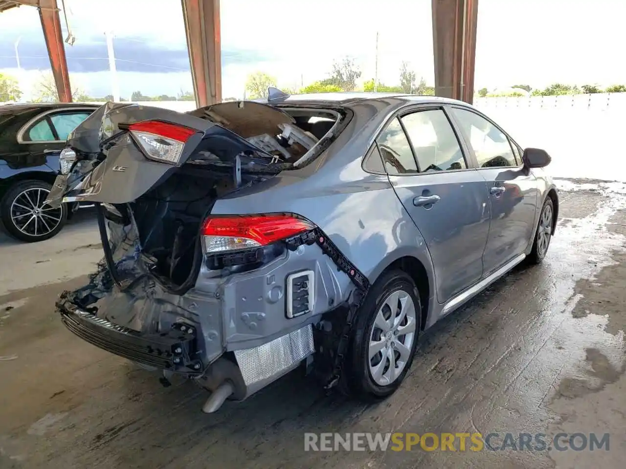 4 Photograph of a damaged car JTDEPRAE8LJ001122 TOYOTA COROLLA 2020