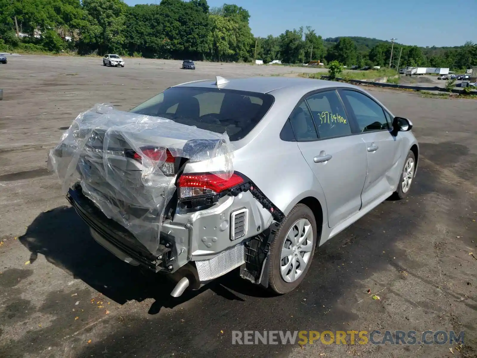 4 Photograph of a damaged car JTDEPRAE8LJ002366 TOYOTA COROLLA 2020