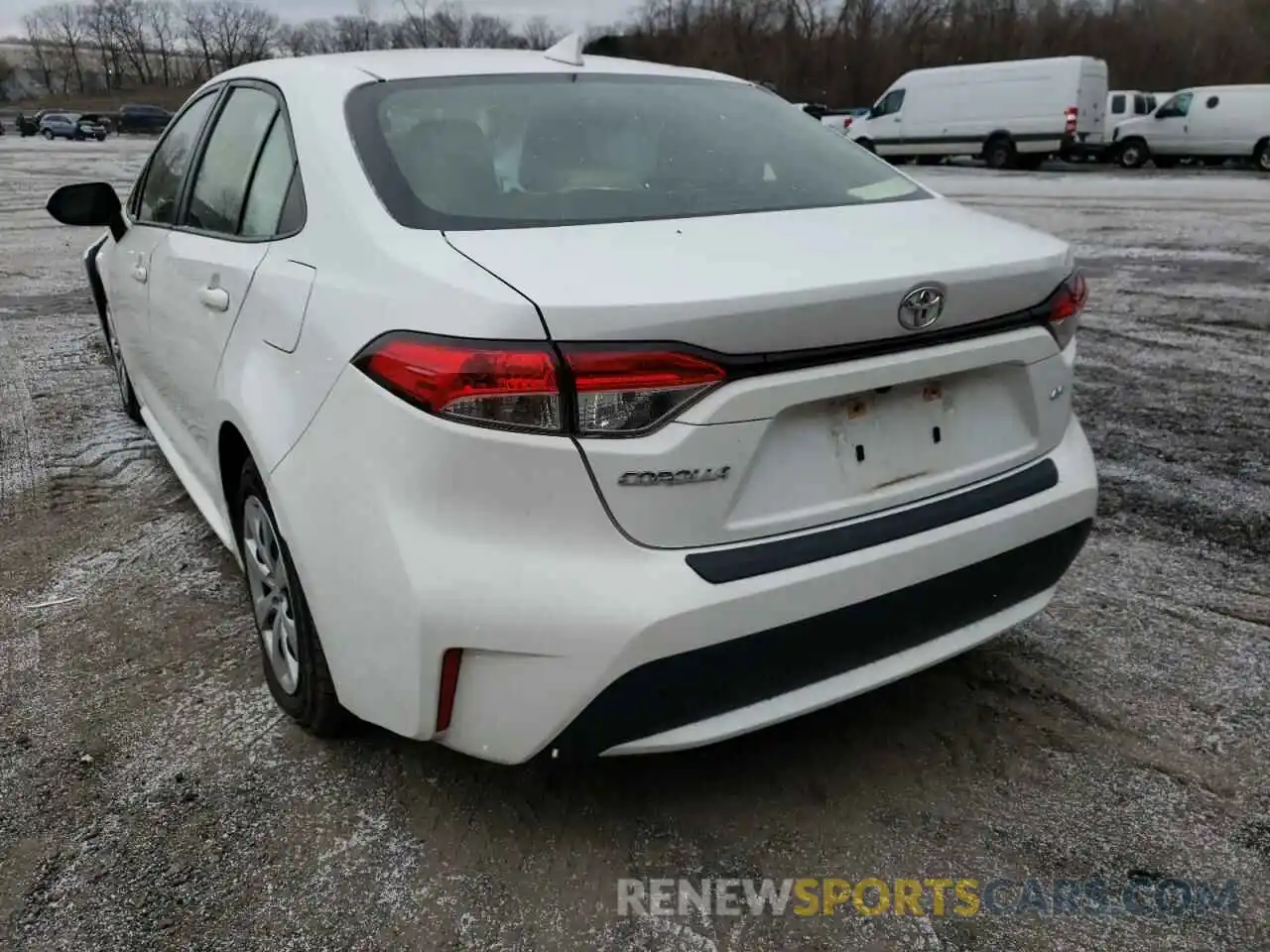 3 Photograph of a damaged car JTDEPRAE8LJ005414 TOYOTA COROLLA 2020