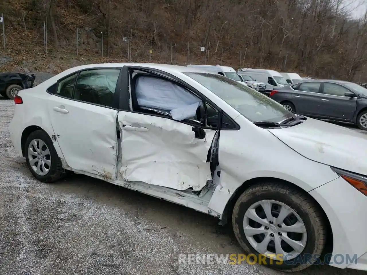 9 Photograph of a damaged car JTDEPRAE8LJ005414 TOYOTA COROLLA 2020