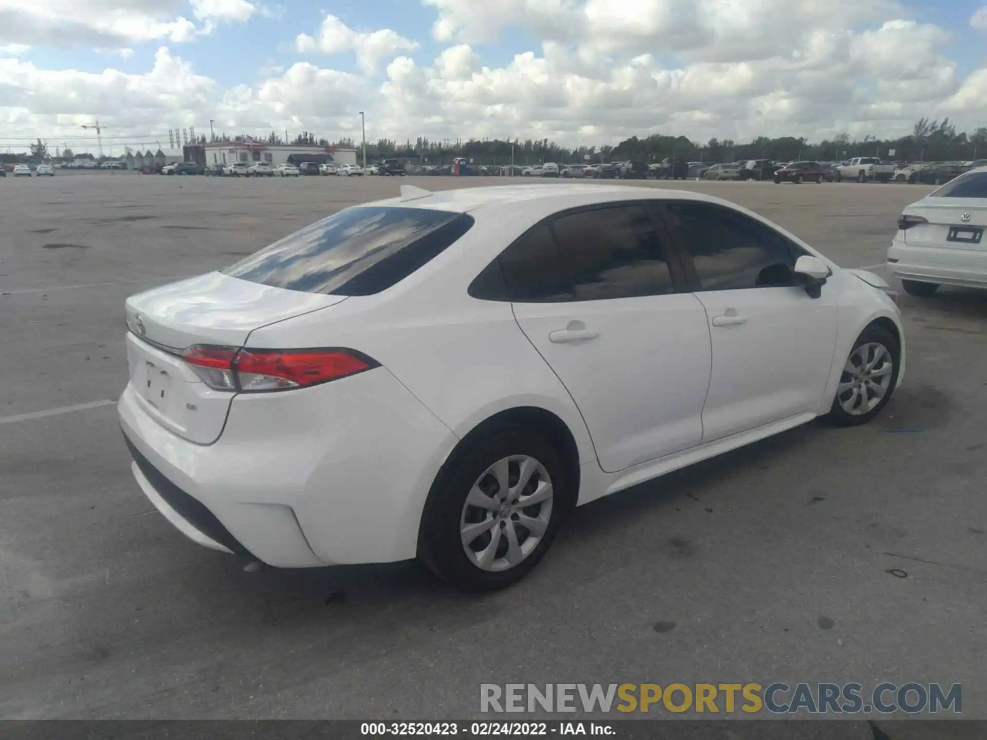 4 Photograph of a damaged car JTDEPRAE8LJ006370 TOYOTA COROLLA 2020