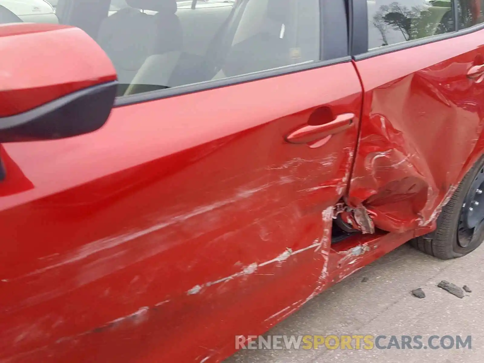 9 Photograph of a damaged car JTDEPRAE8LJ012864 TOYOTA COROLLA 2020