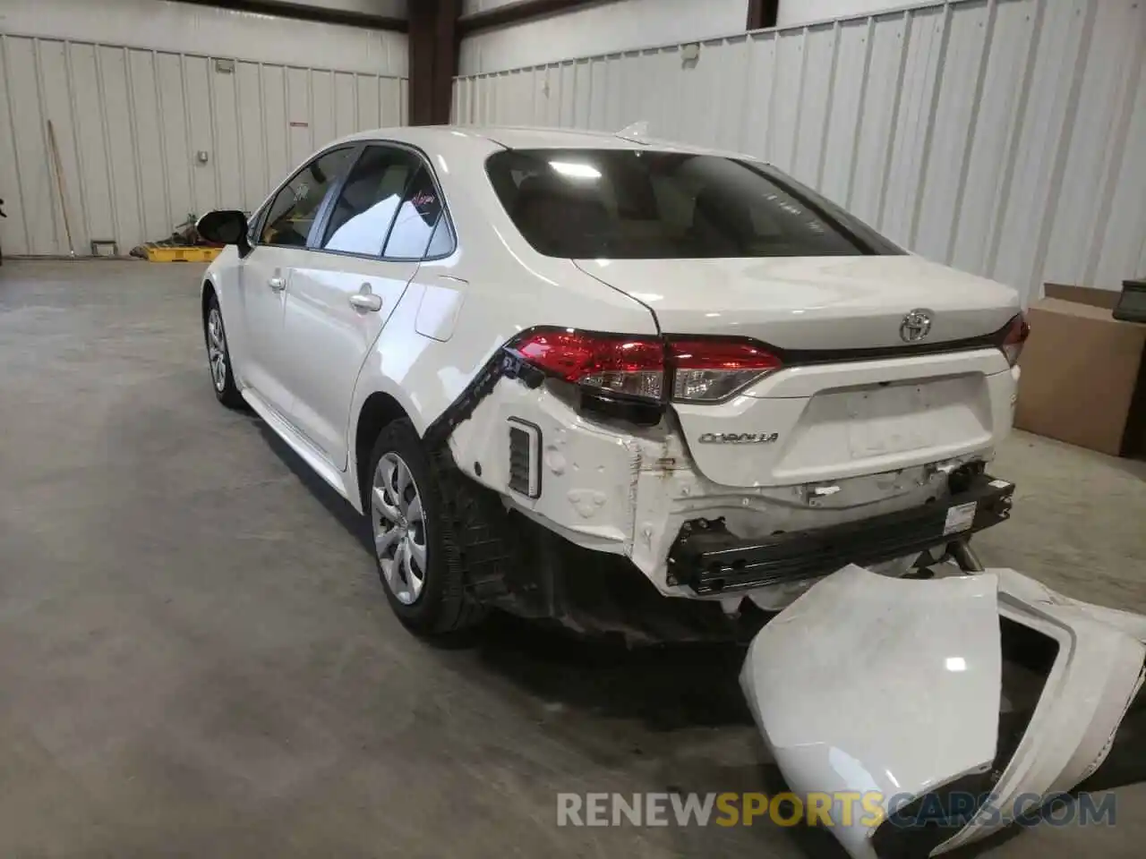 3 Photograph of a damaged car JTDEPRAE8LJ013772 TOYOTA COROLLA 2020