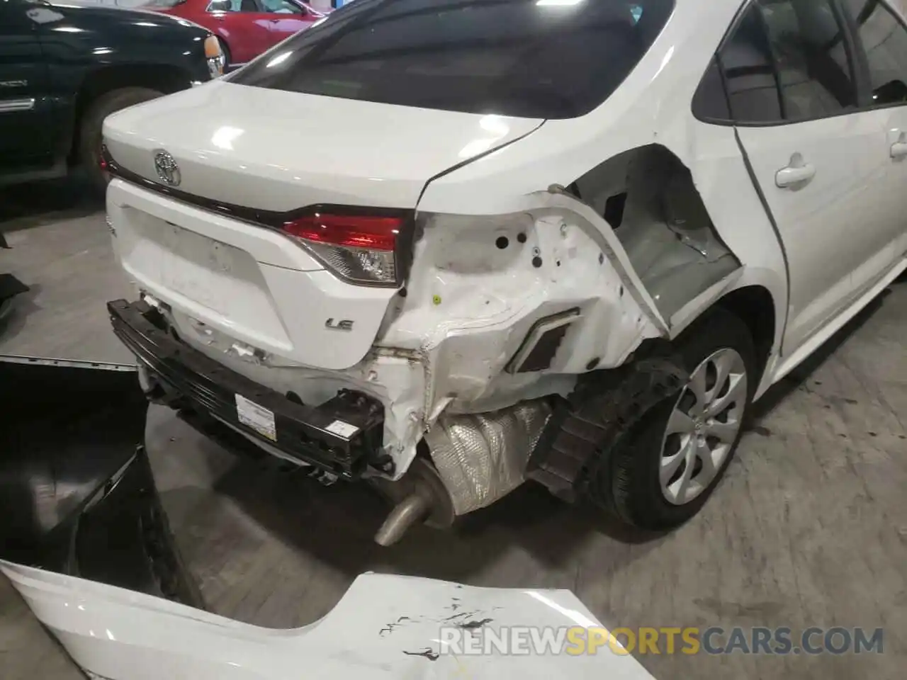 9 Photograph of a damaged car JTDEPRAE8LJ013772 TOYOTA COROLLA 2020