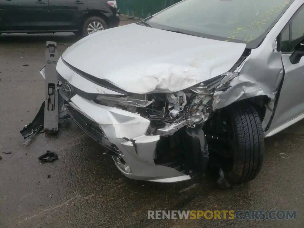 9 Photograph of a damaged car JTDEPRAE8LJ018339 TOYOTA COROLLA 2020