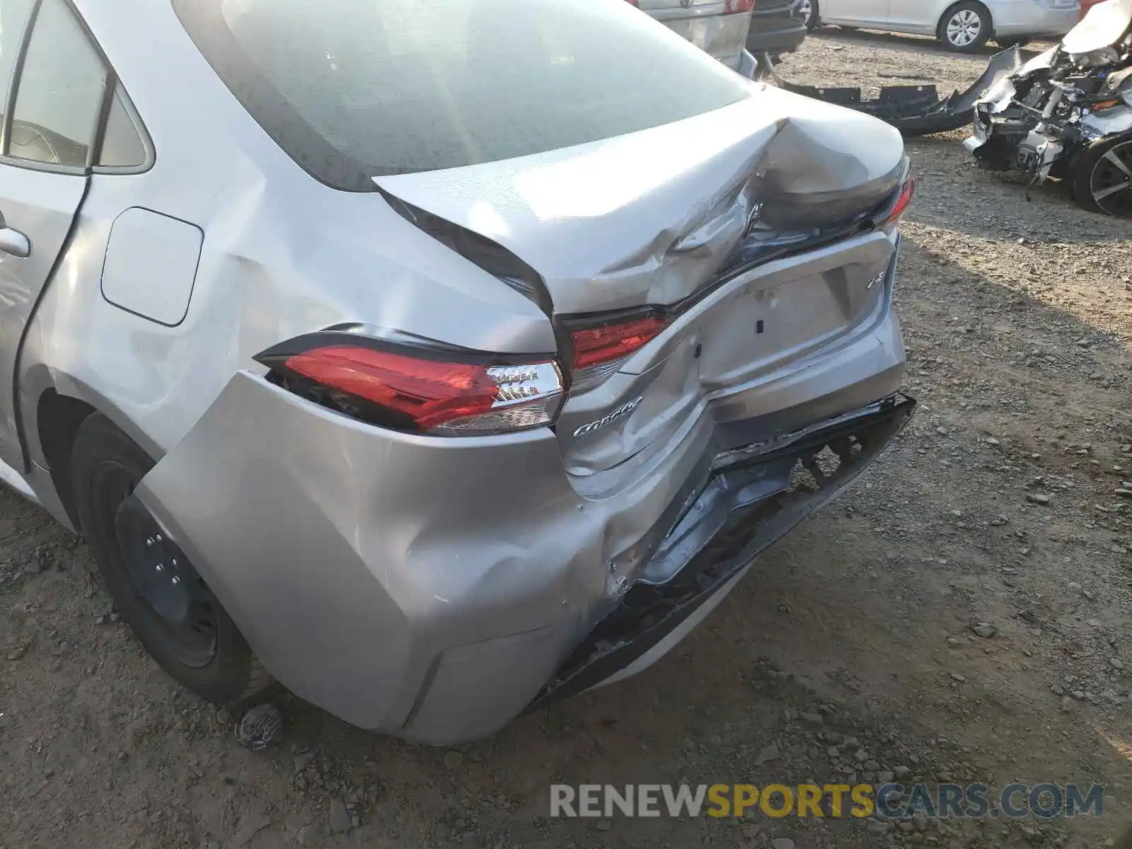 9 Photograph of a damaged car JTDEPRAE8LJ018535 TOYOTA COROLLA 2020