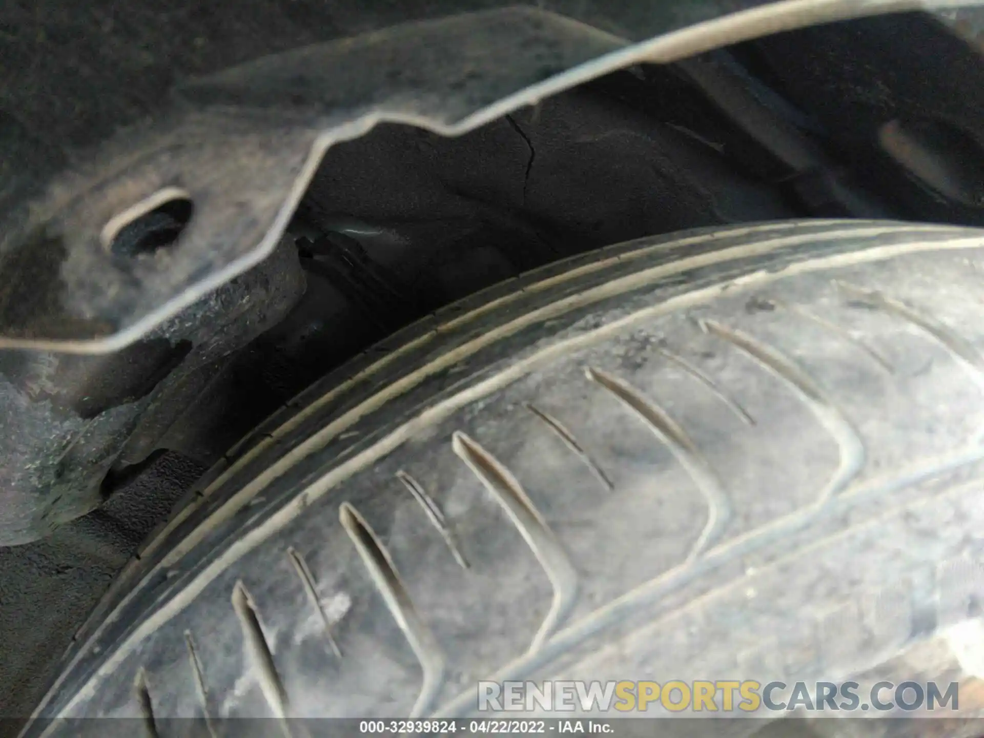 12 Photograph of a damaged car JTDEPRAE8LJ020320 TOYOTA COROLLA 2020