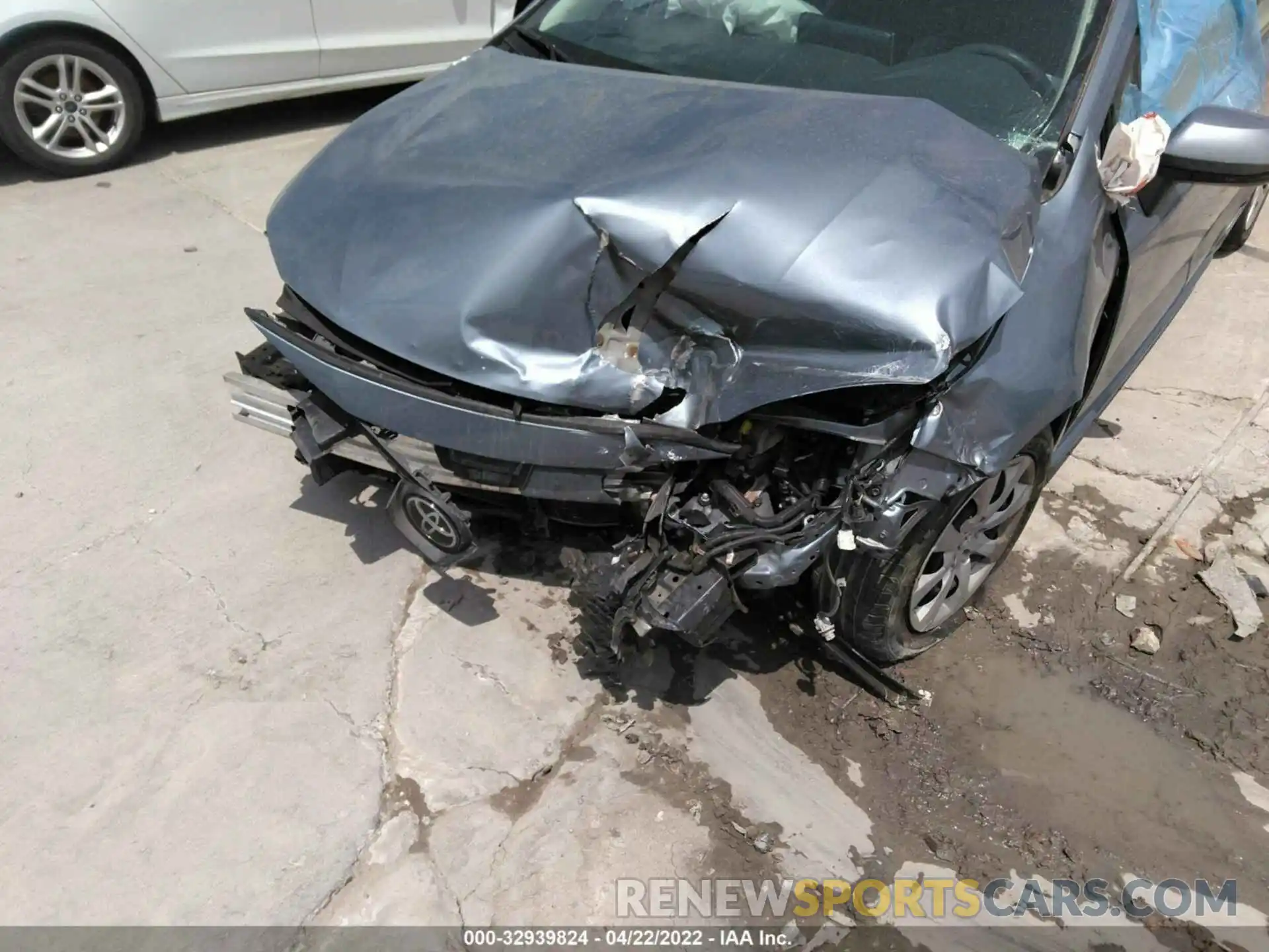 6 Photograph of a damaged car JTDEPRAE8LJ020320 TOYOTA COROLLA 2020