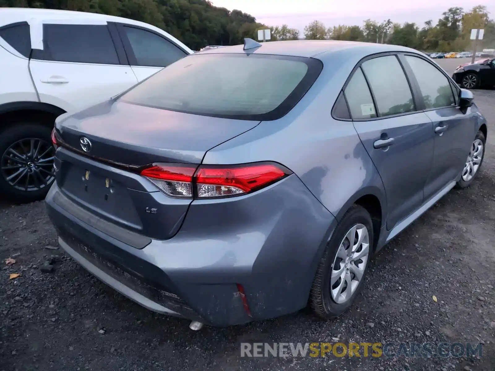 4 Photograph of a damaged car JTDEPRAE8LJ021094 TOYOTA COROLLA 2020