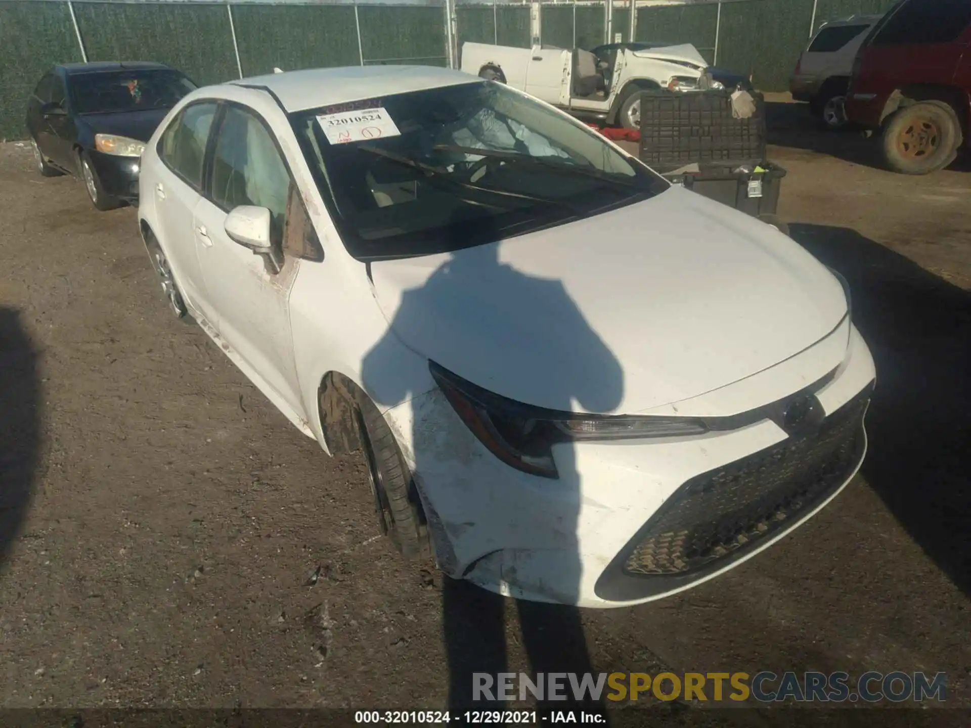 1 Photograph of a damaged car JTDEPRAE8LJ021208 TOYOTA COROLLA 2020