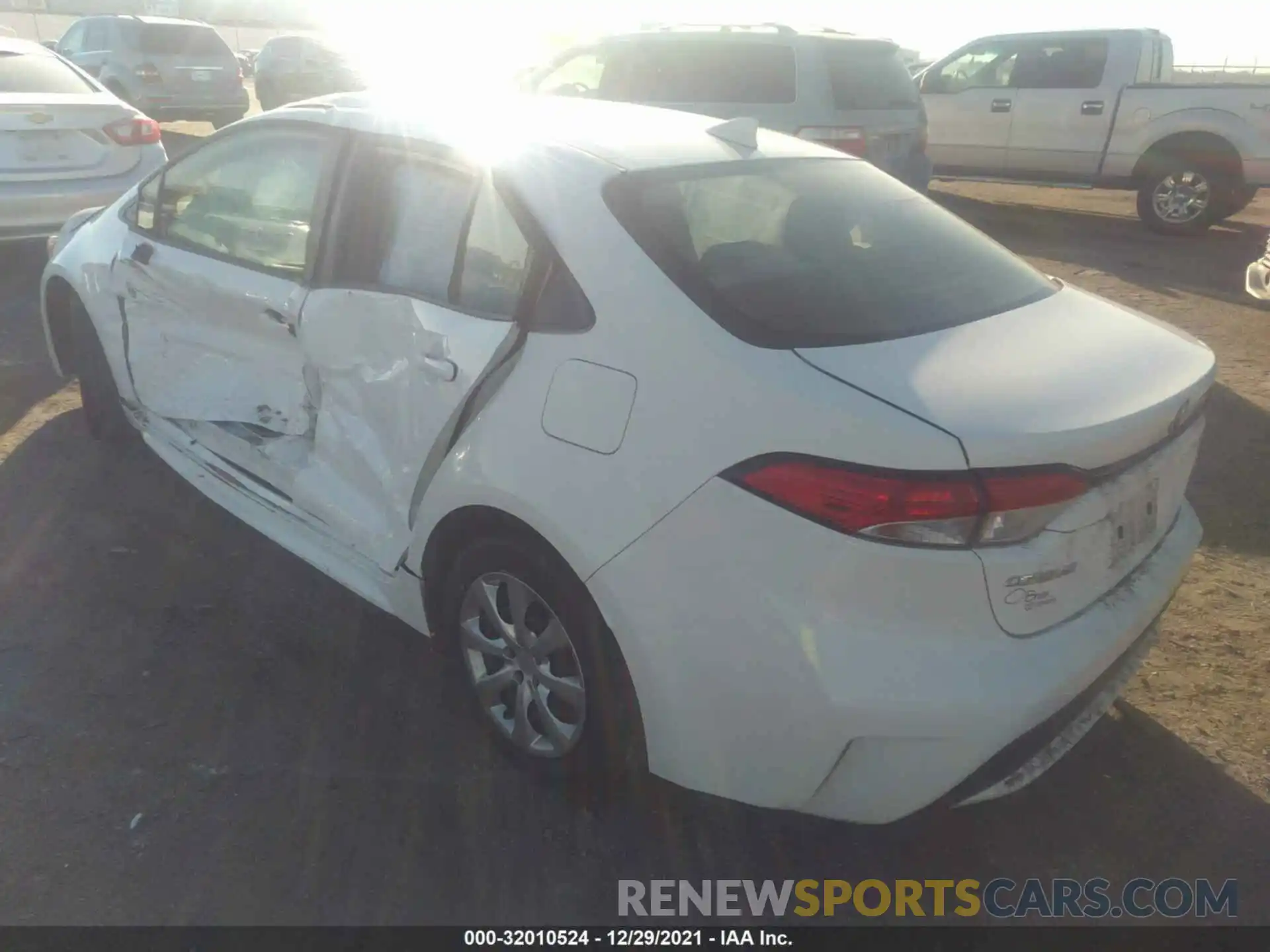 3 Photograph of a damaged car JTDEPRAE8LJ021208 TOYOTA COROLLA 2020