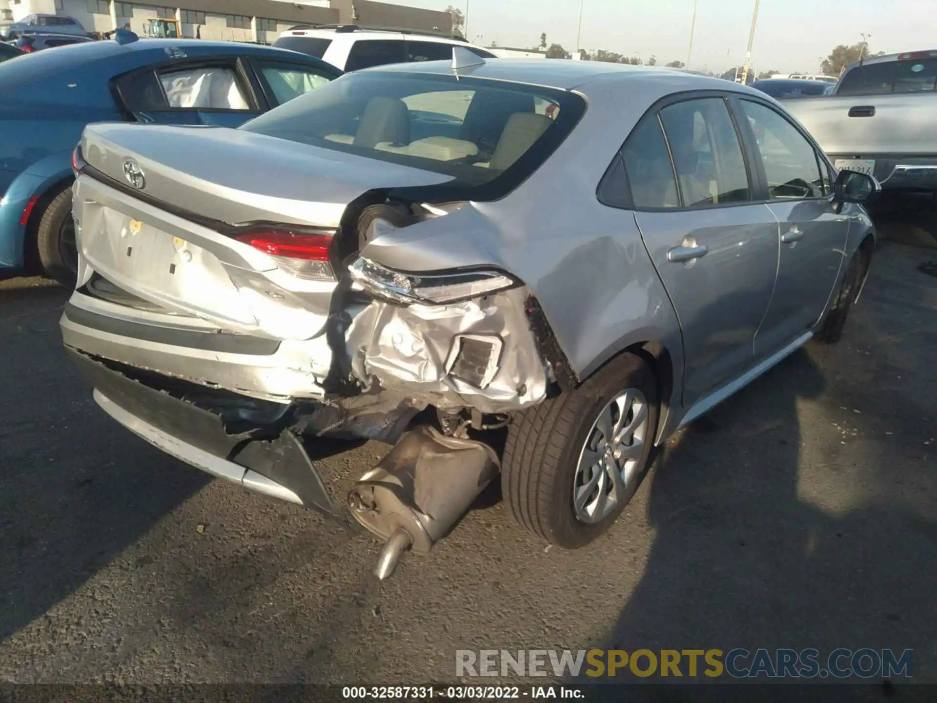 4 Photograph of a damaged car JTDEPRAE8LJ023198 TOYOTA COROLLA 2020